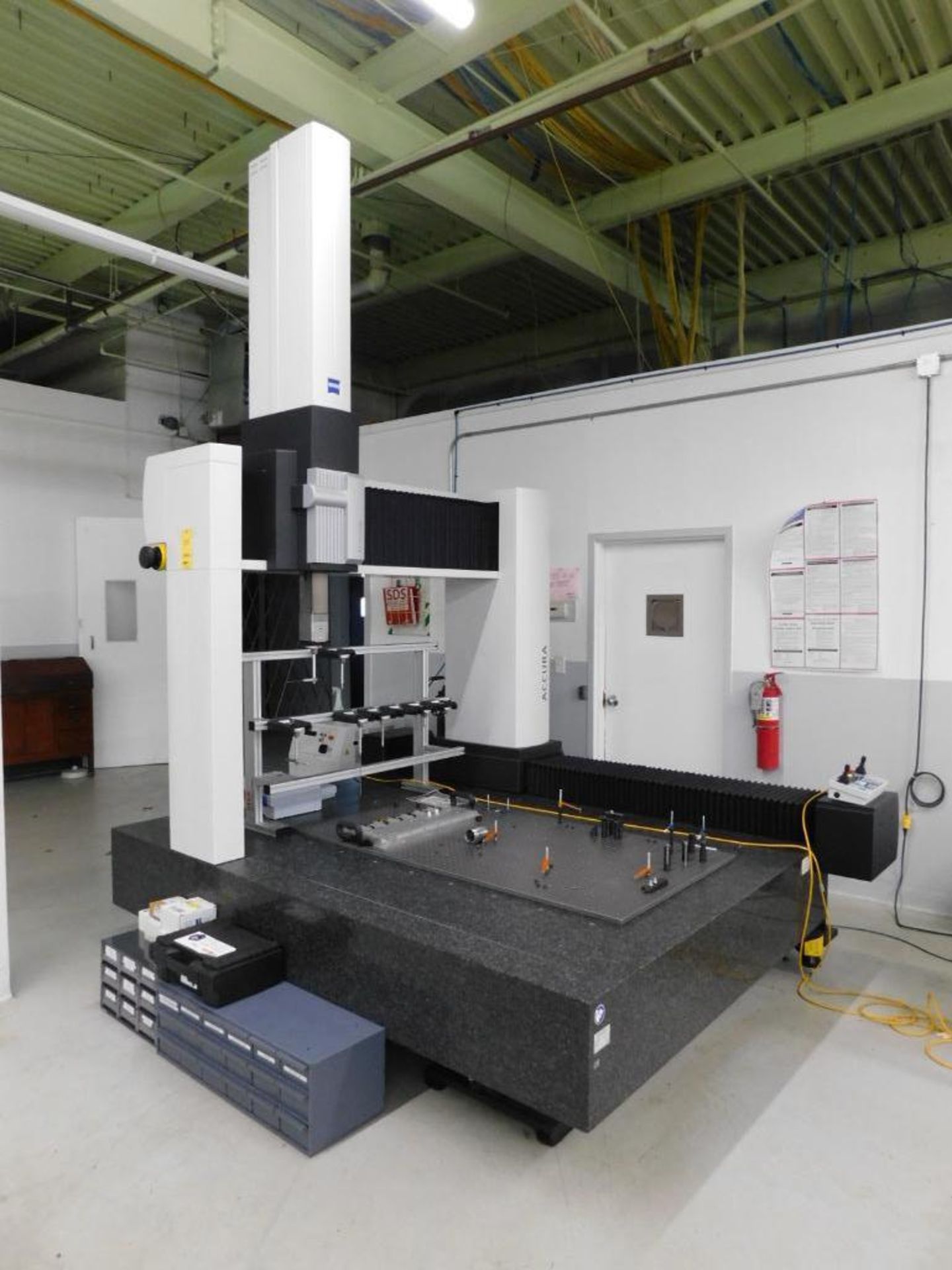 Zeiss Accura 12/18/10 Coordinate Measuring Machine, Vast XTR Gold Probe, Measuring Range: 1200mm x 1 - Image 2 of 17