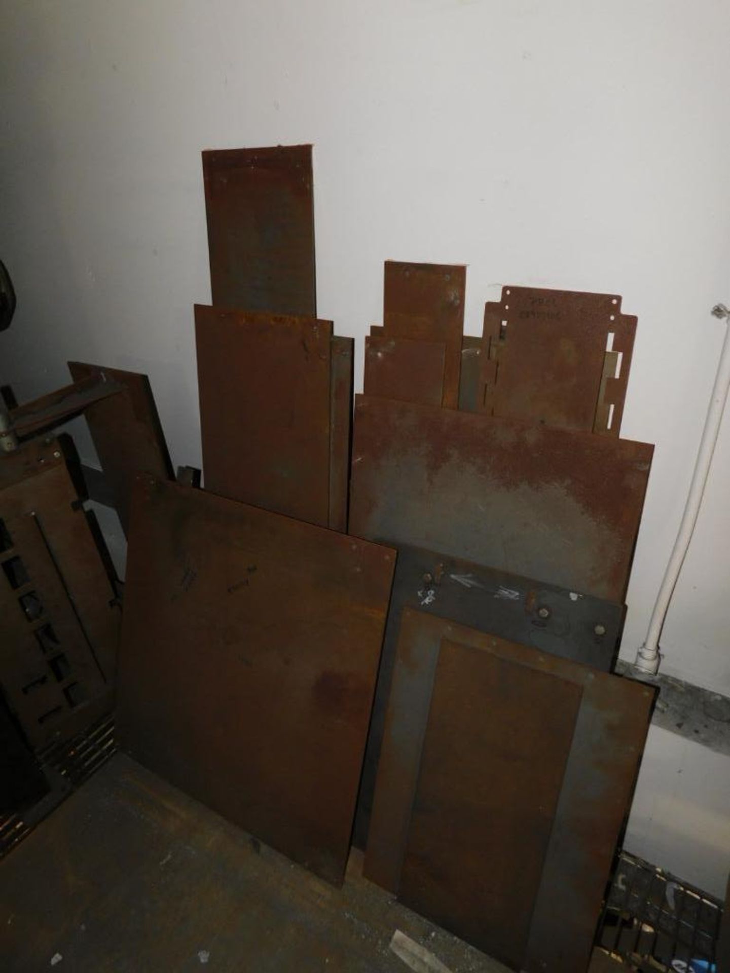 LOT: Contents of Loft: Assorted Welding, Grinding, Shipping Supplies - Image 6 of 9