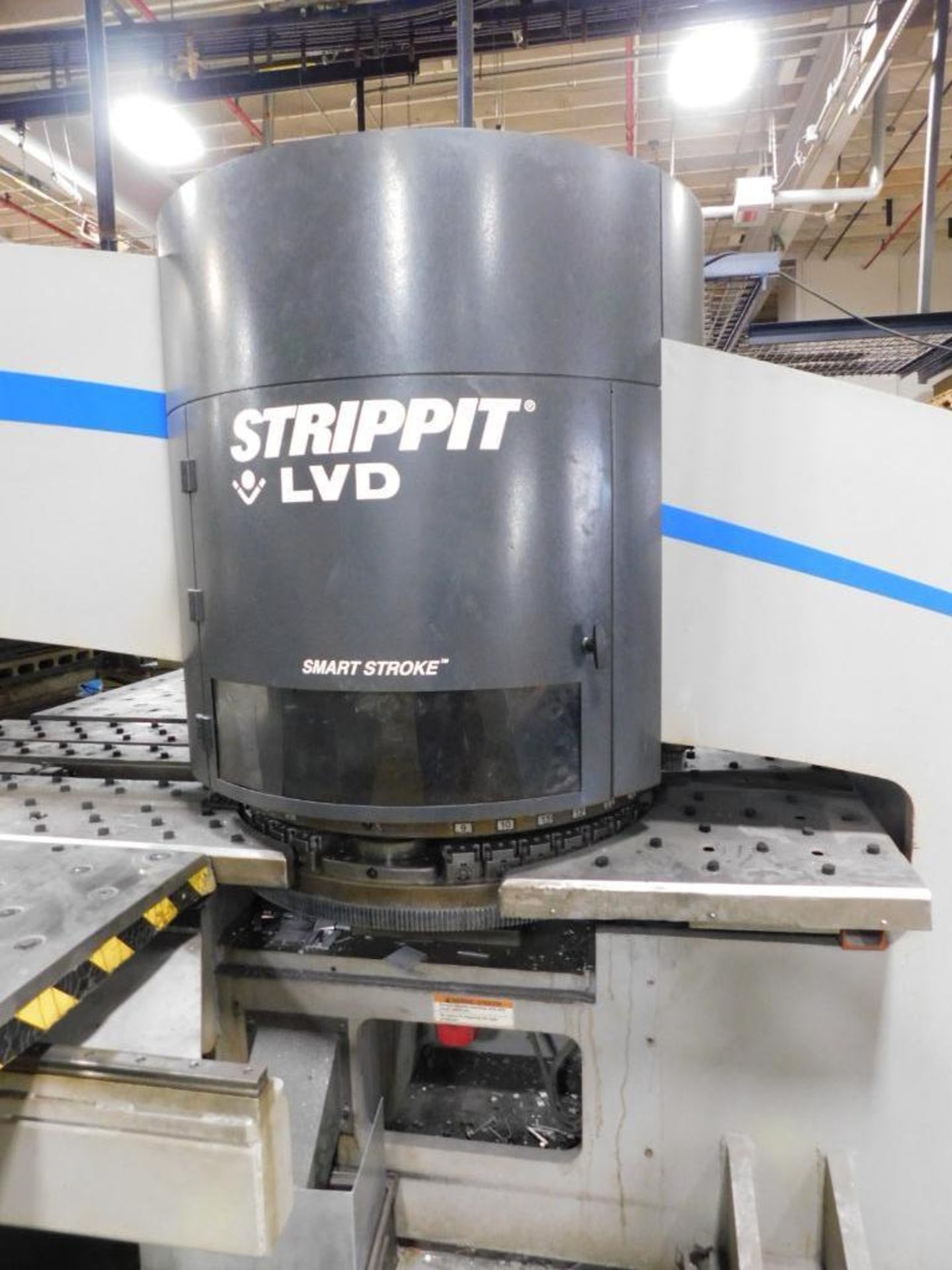 LVD Strippit Global 20 1225 CNC Turret Punch Press, Fanuc 180i-P CNC, 22 Ton, 50" x 98" Travel, .25" - Image 4 of 13