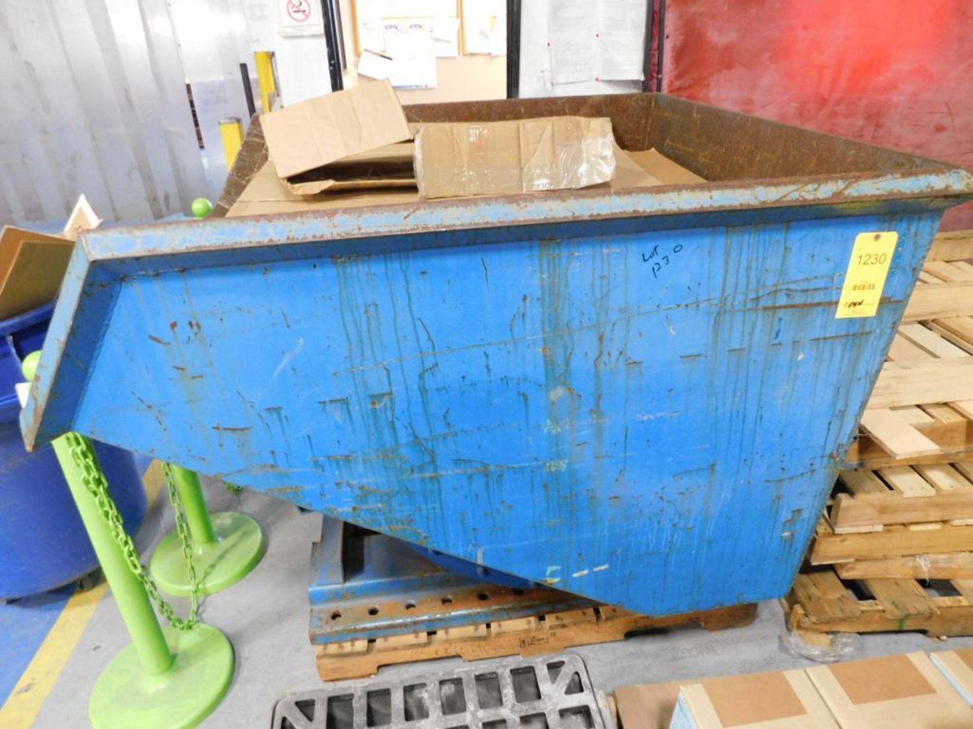 Self Dumping Scrap Hopper - Image 2 of 2