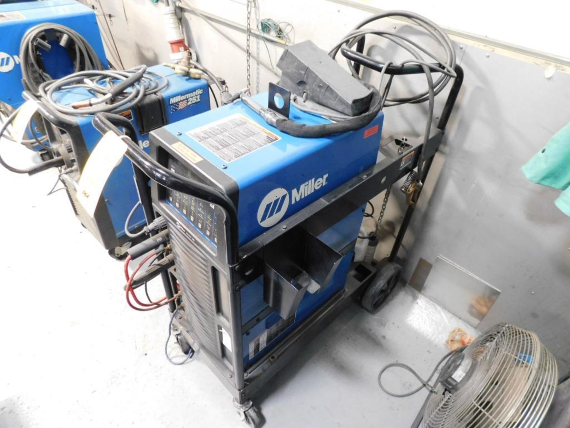 Miller Dynasty 400 Tig Welder w/Cooler, Foot Control, Tig Torch - Image 2 of 3