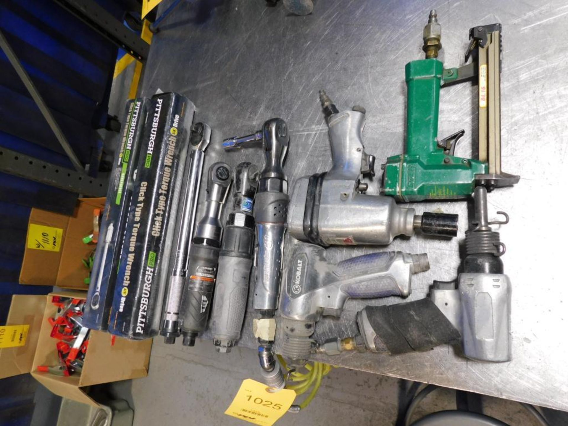 LOT: Assorted Pnuematic Ratchets, Impacts, Chisels, Torque Wrenches - Image 5 of 5