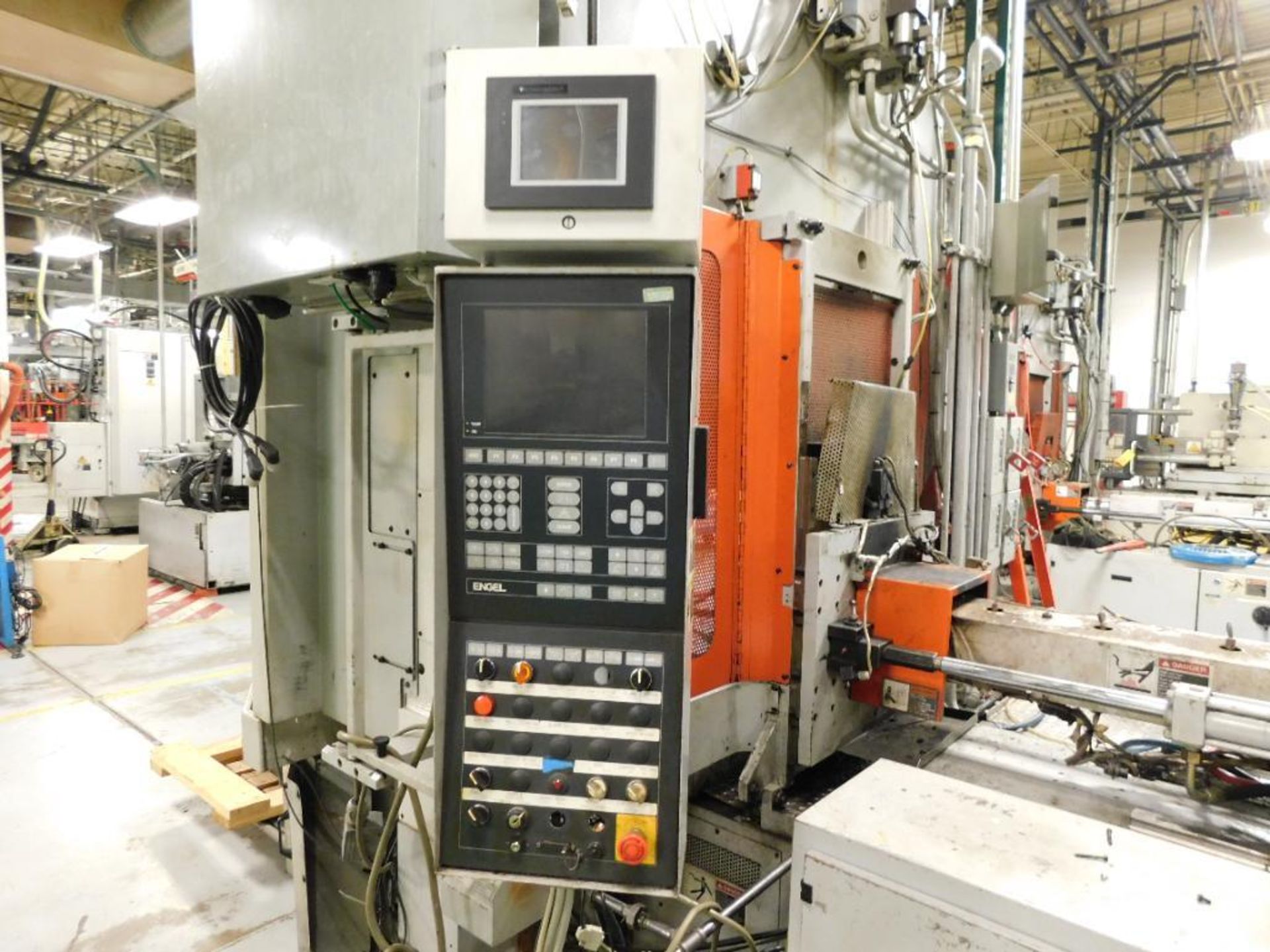 2001 Engel ES700H/200/V Plastic Injection Molding Machine, 200-Ton Capacity, Vertical, 10.3-Oz, S/N - Image 3 of 4