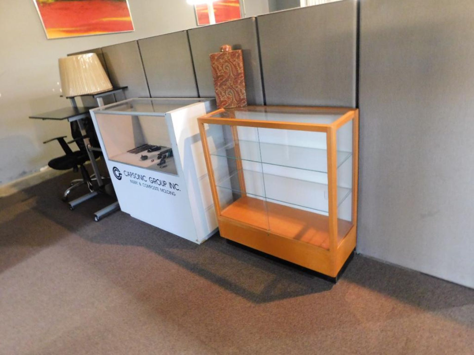 LOT: Contents of Main Office "Renner Drive Side" Reception Area: (9) Cubicle Work Stations, Assorted - Image 6 of 9