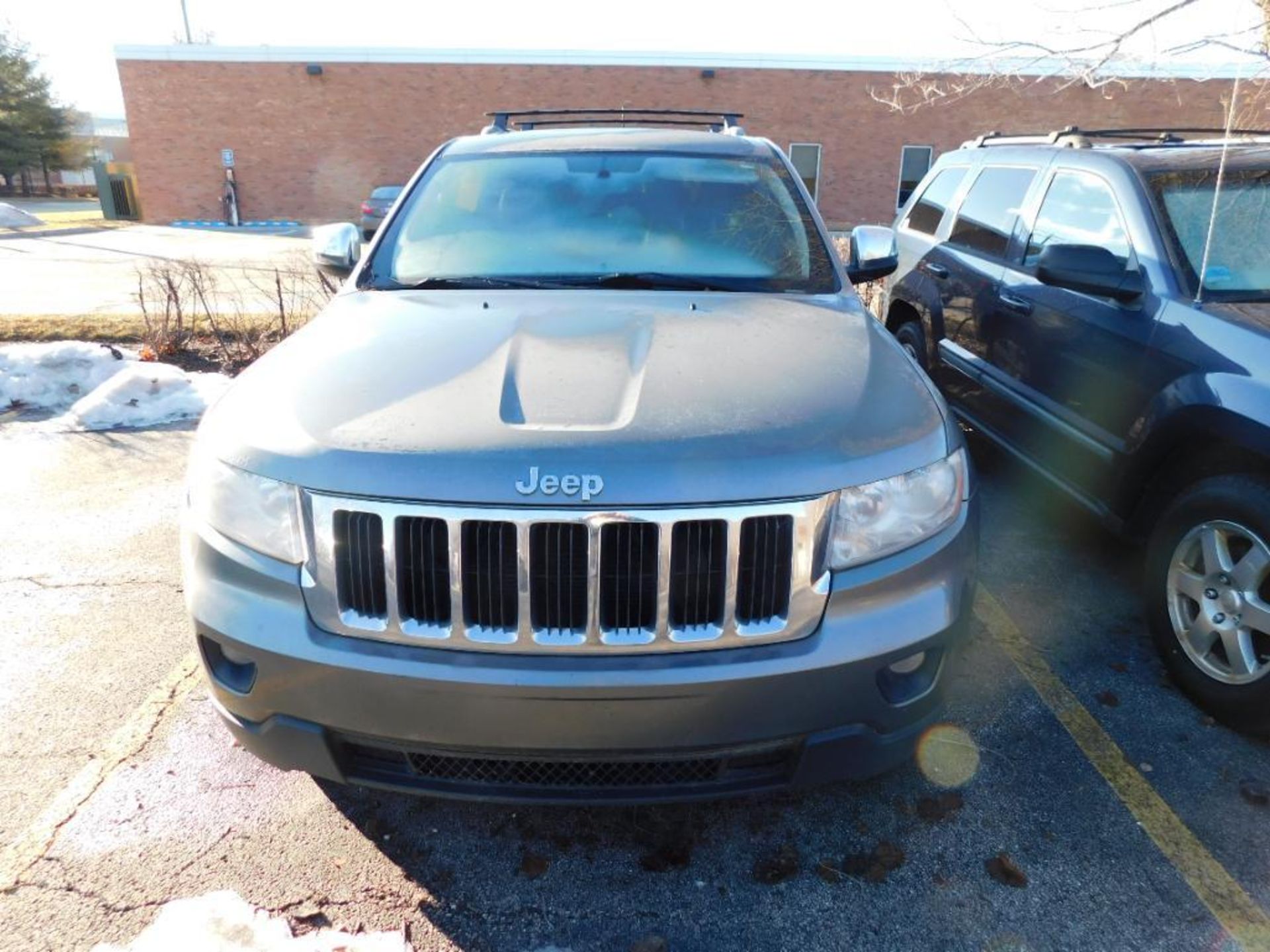 2011 Jeep Grand Cherokee Laredo 4 x 4, VIN 1J4RR4GG5BC576833, 3.6 Liter Automatic, Full Power, Leath - Image 3 of 8