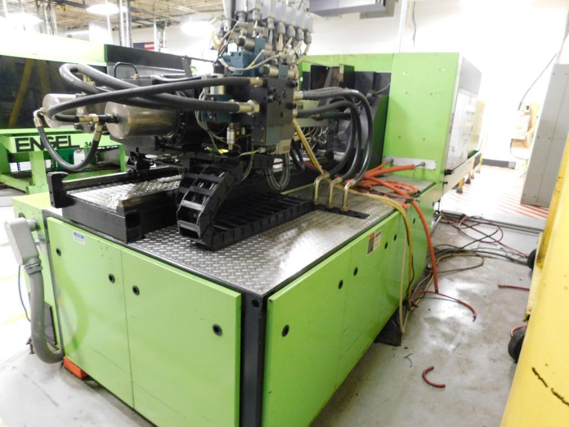 2005 Engel TL1050/200 US Plastic Injection Molding Machine, 220-Ton Capacity, Horizontal, 19.7-Oz Sh - Image 4 of 5