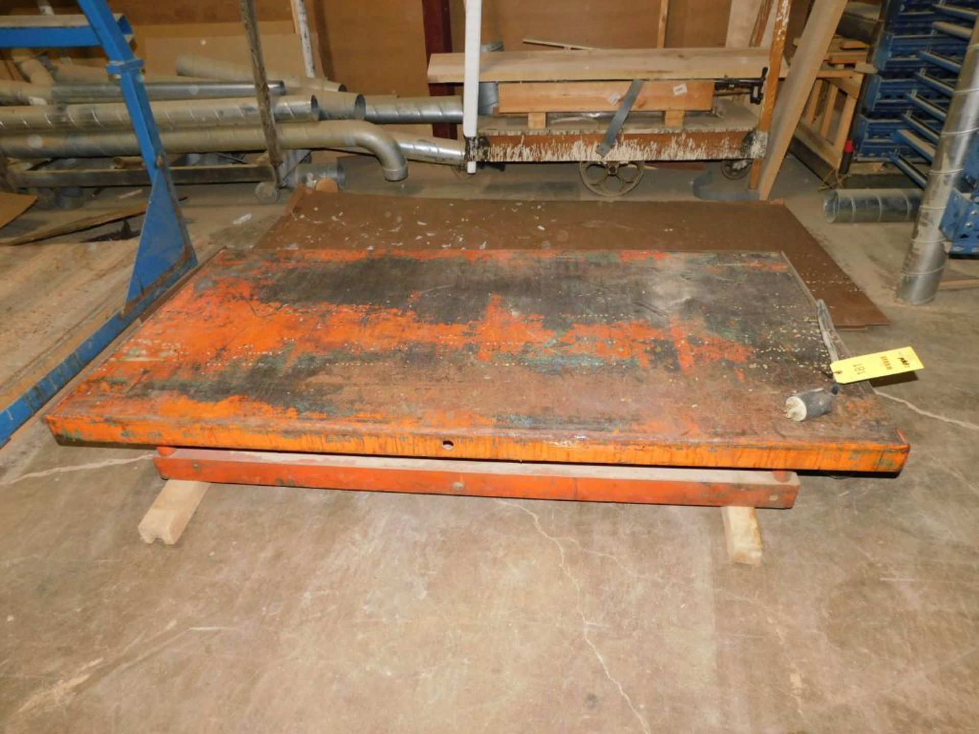 36" x 72" Hydraulic Lift Table (NEEDS CONTROL)