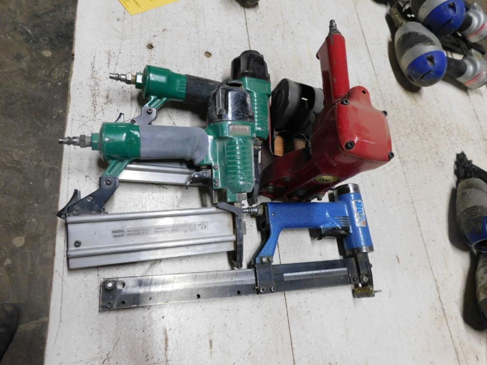 LOT: (4) Assorted Staple & Nail Guns