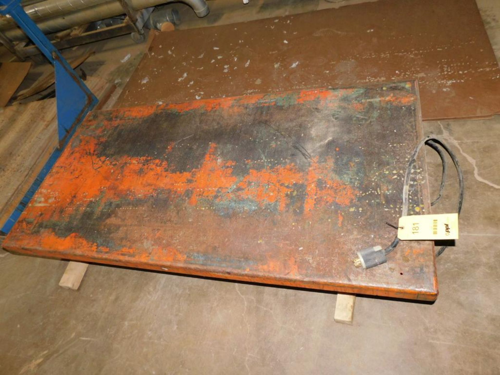 36" x 72" Hydraulic Lift Table (NEEDS CONTROL) - Image 2 of 2