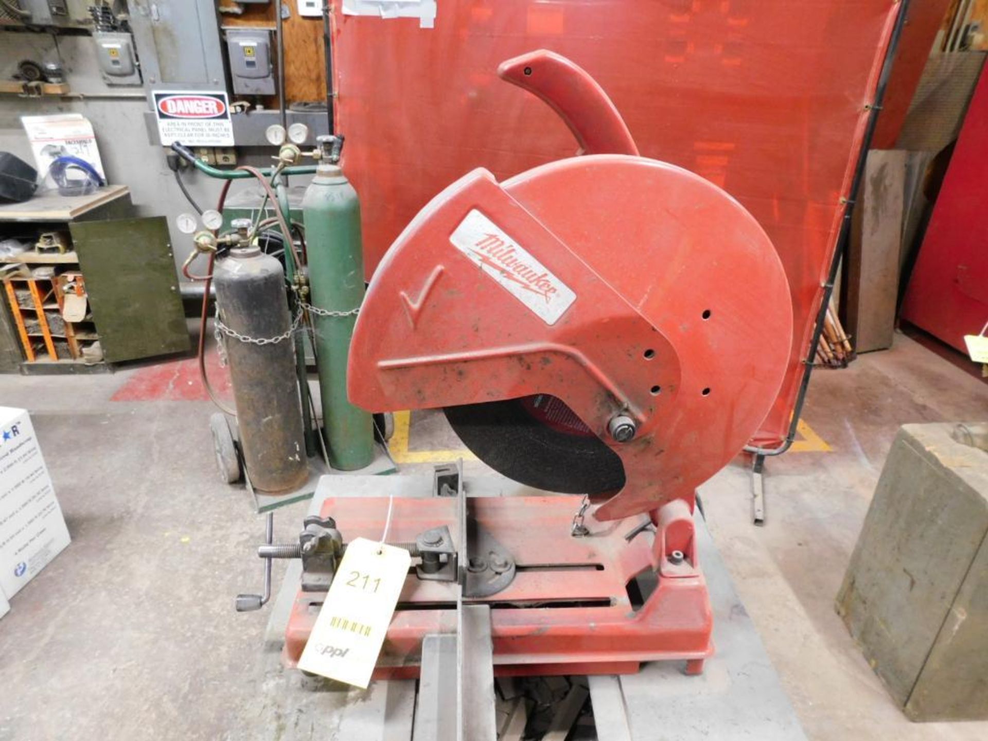Milwaukee 14" Abrasive Chop Saw, Model 6175, S/N 98302185, 15 Amp Motor, Stock Clamp, Steel Table Mo - Image 3 of 4