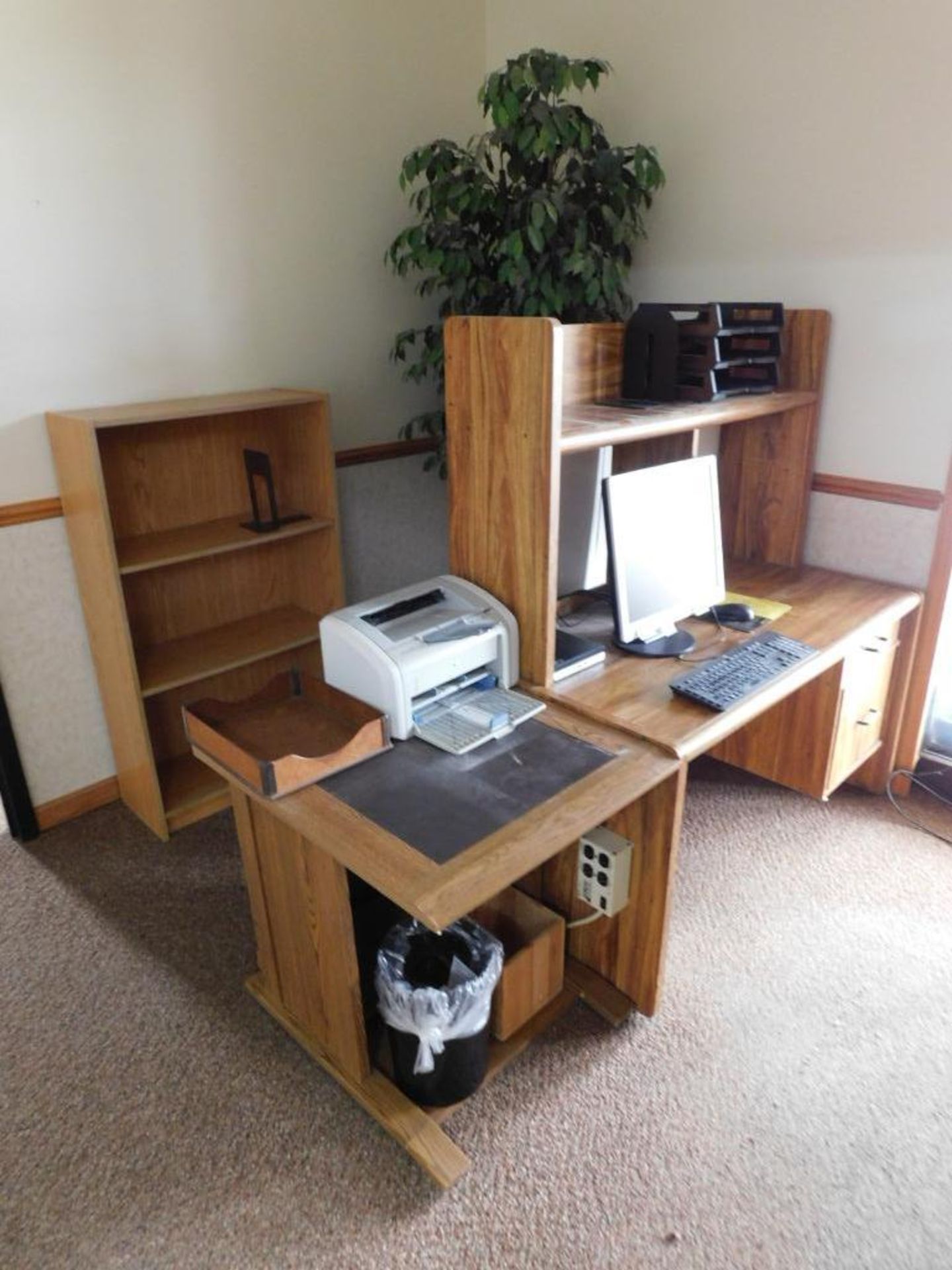LOT: Contents of Main Office (NO ART, NO ELECTRONICS, NOTHING ATTACHED TO WALLS) - Image 15 of 27