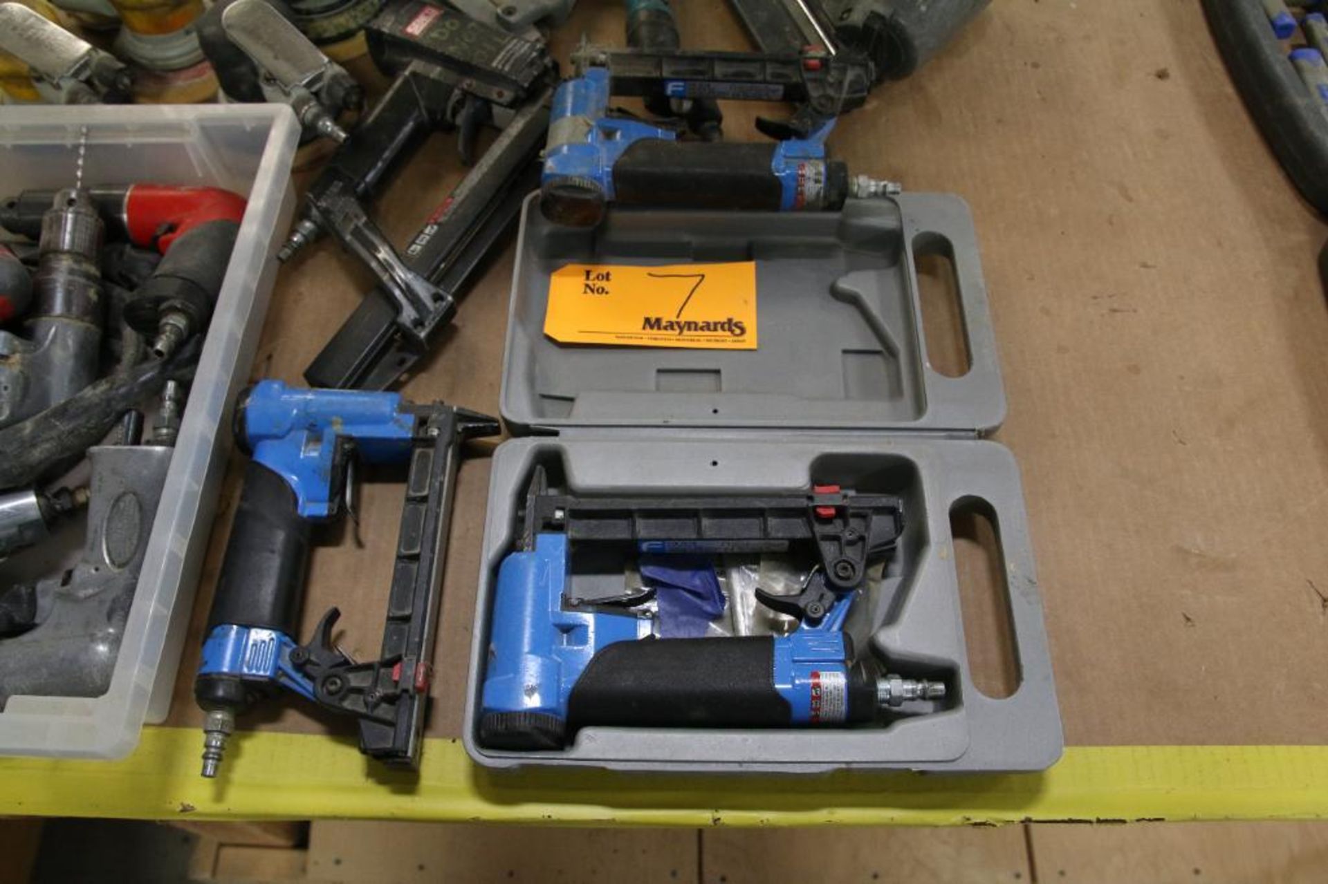 LOT: Air-Powered Hand Tools Including Orbital Sanders, Drills, Staple and Nail Guns - Image 4 of 4