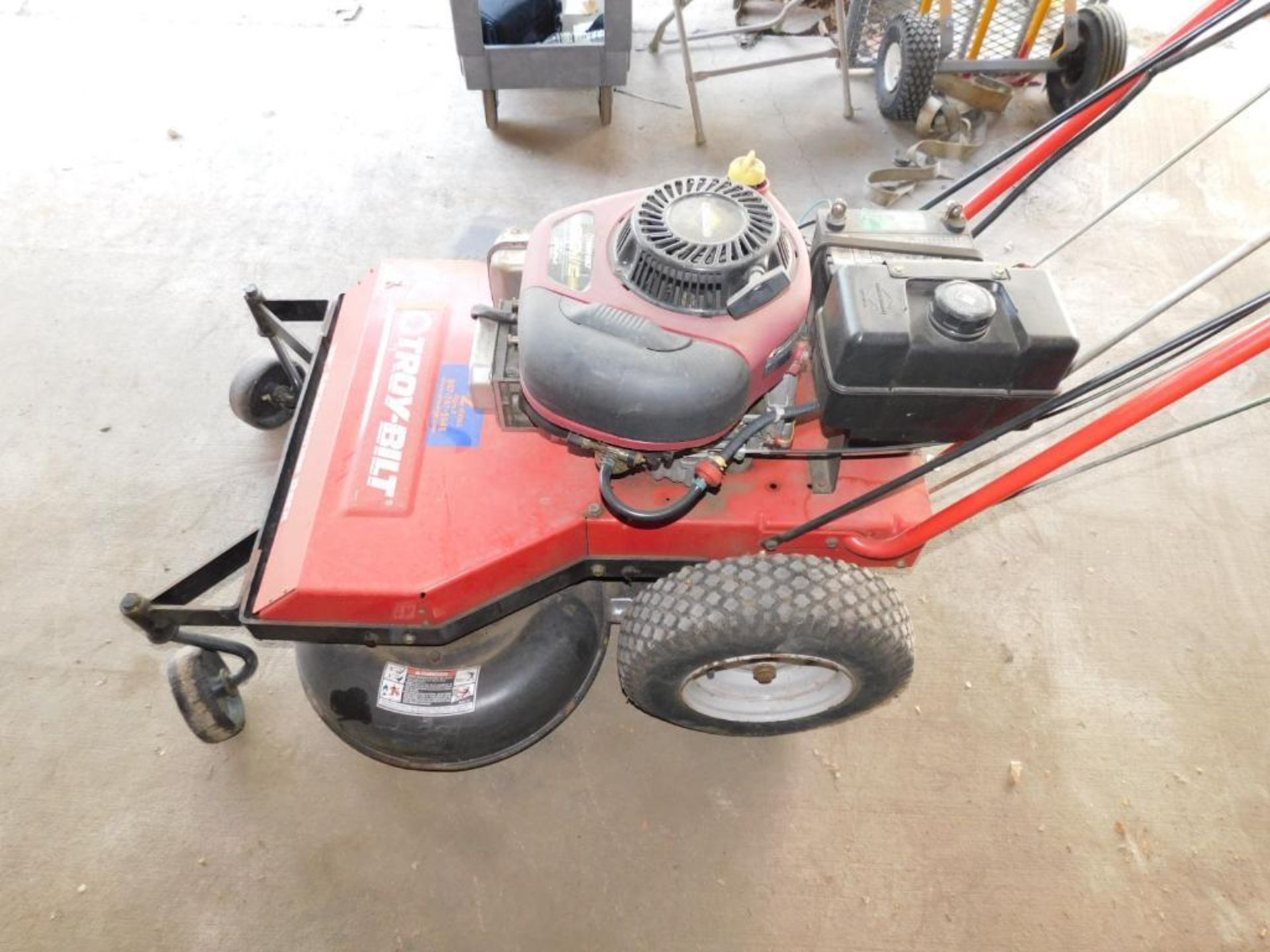 Troy-Bilt 12AF753B063 33" Combination Deck Wide Cut Mower w/Briggs & Stratton, 9 HP Gas Motor - Image 5 of 8