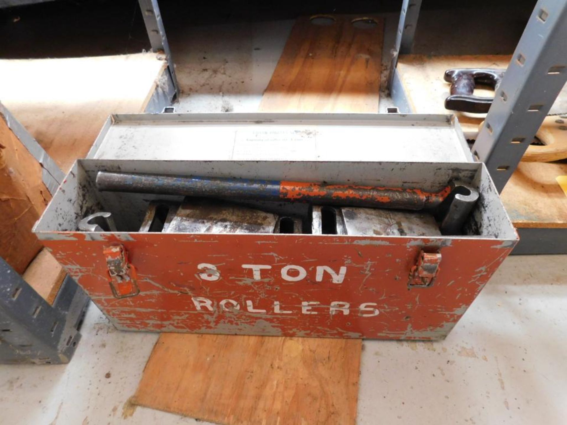 LOT: Triton Riggers Set, 3-Ton Machine Skates