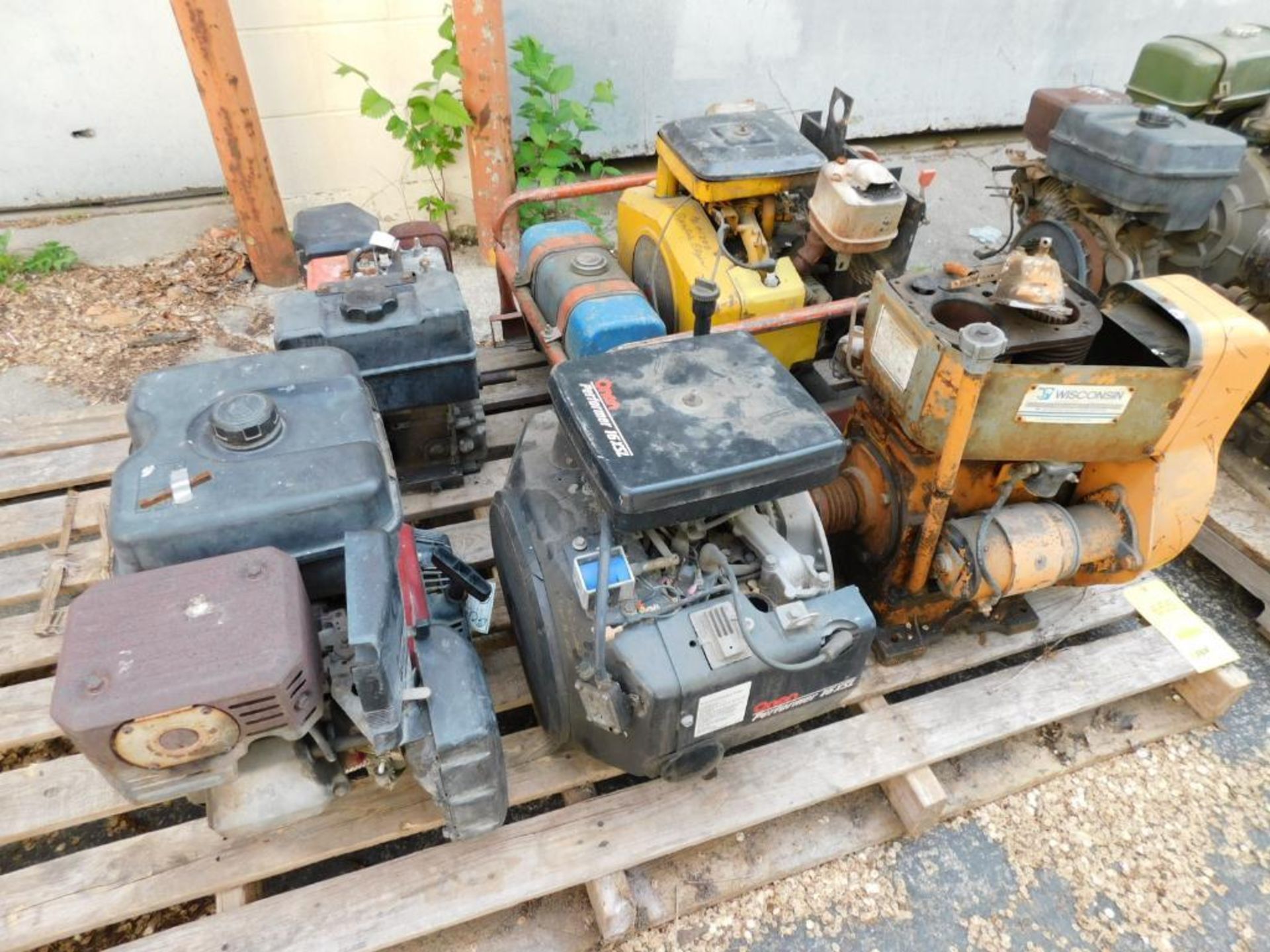 LOT: (8) Assorted "Good" Gas Motors - Image 2 of 6