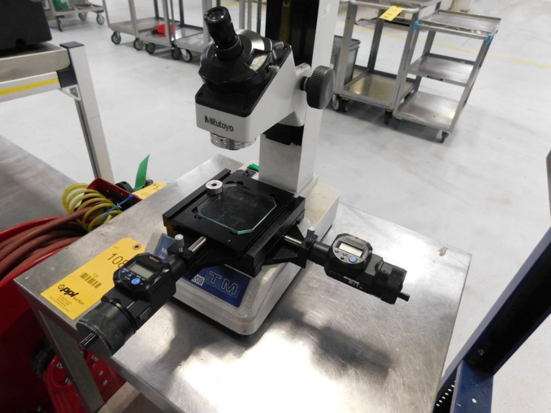 Mitutoyo 176-811A Tool Makers Microscope (Located in Screw Machine Room)
