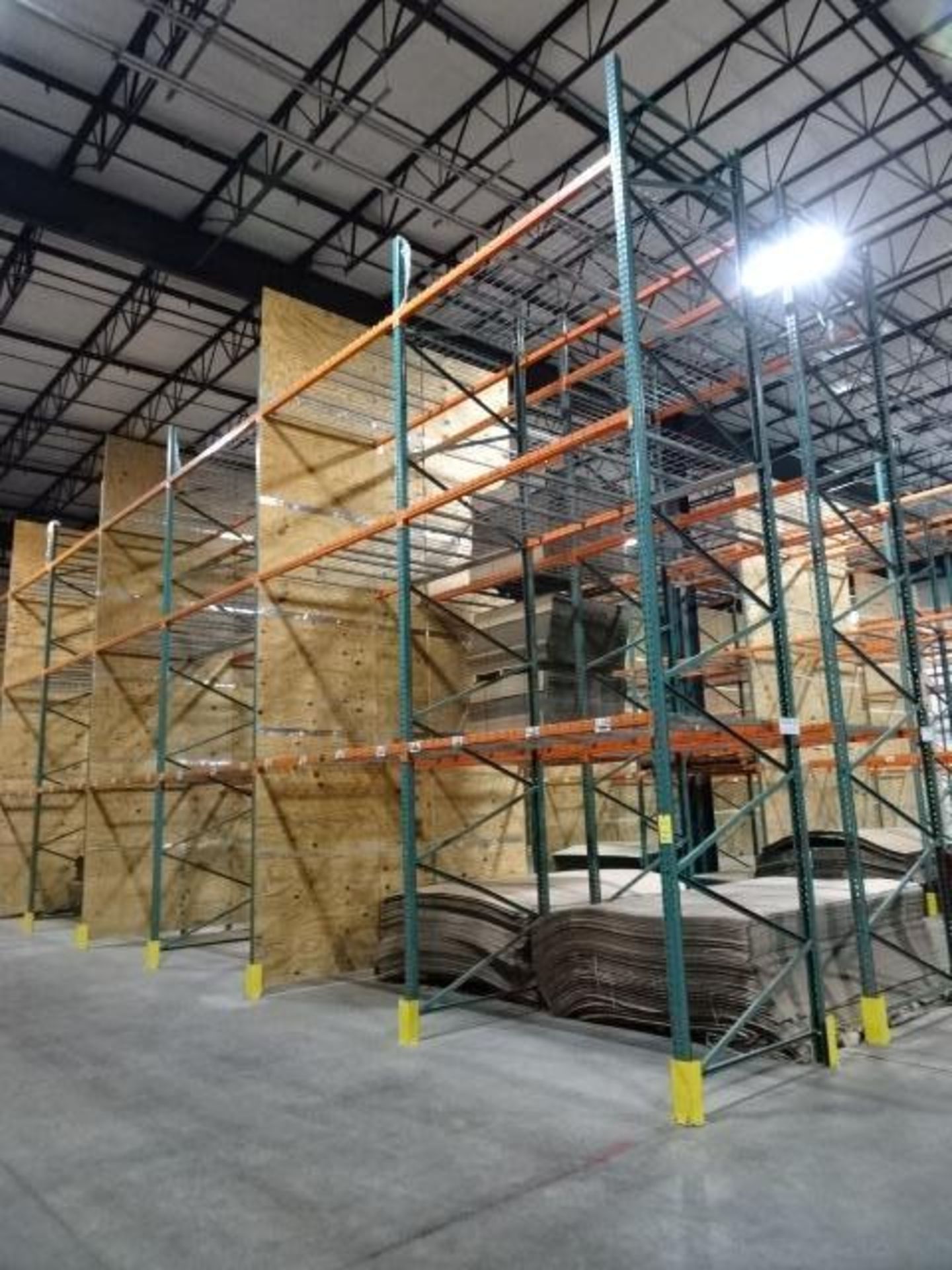 LOT: (40) Bays Heavy Duty Pallet Racking Consisting of: (42) 14' Uprights, (240) 8' Cross Beams, and