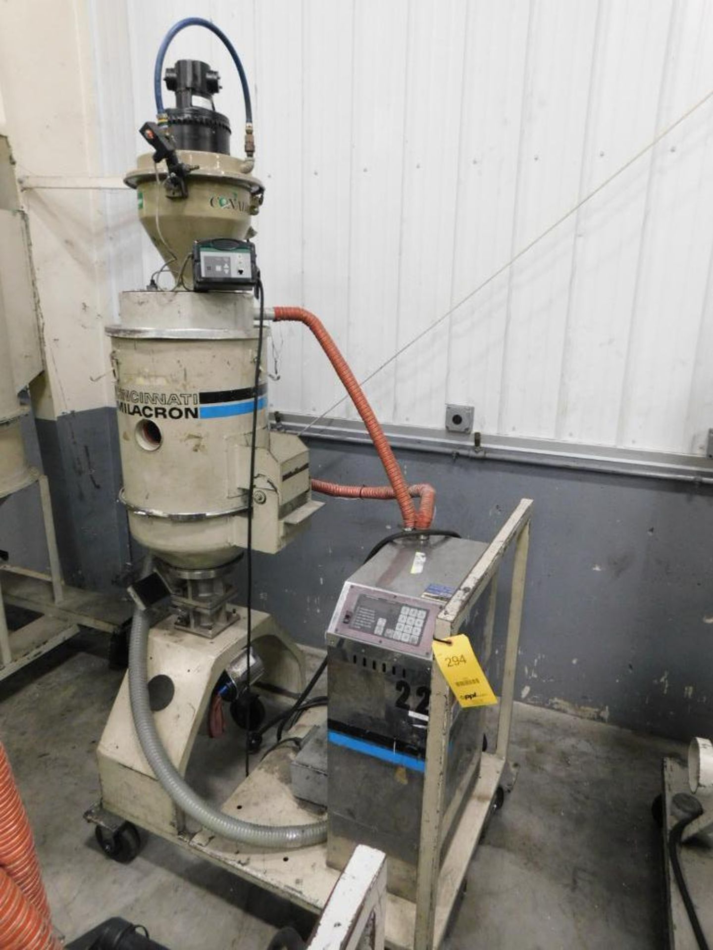 Cincinnati Milacron Desiccant Material Dryer Unit, Approx. 200 Lb. Capacity Top Side Vacuum Loaded G