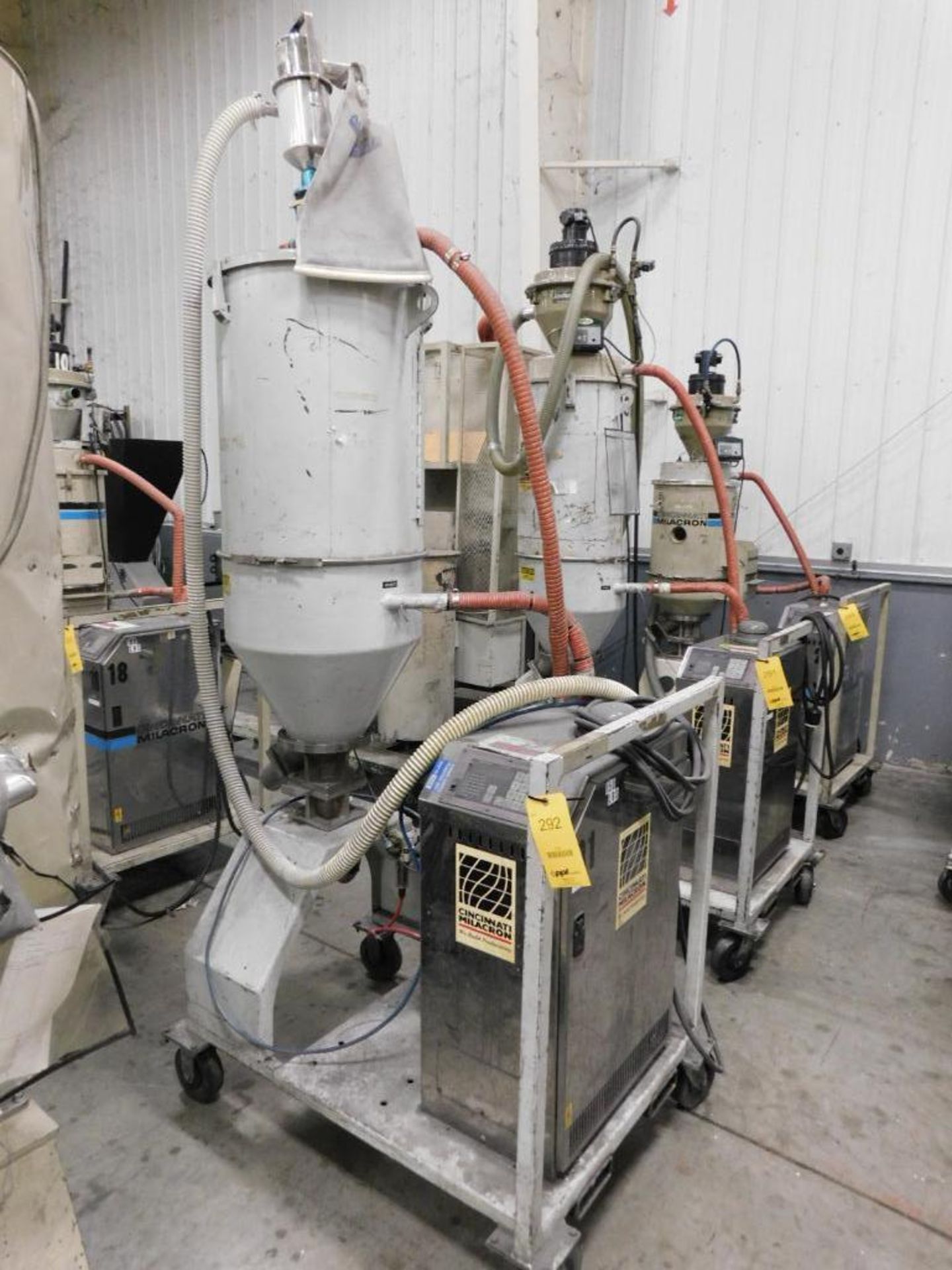 Cincinnati Milacron Desiccant Material Dryer Unit, Approx. 200 Lb. Capacity Top Side Vacuum Loaded G