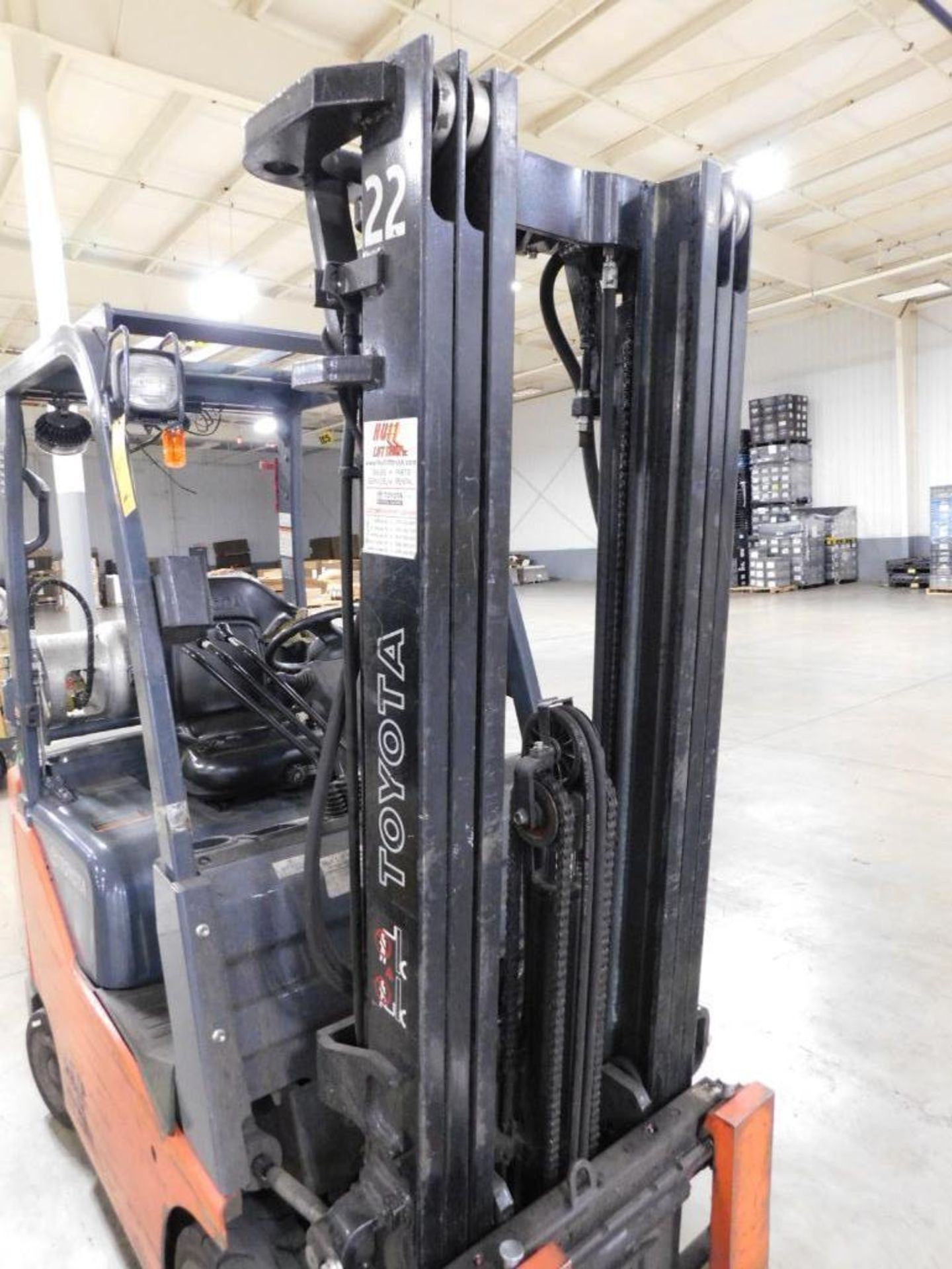 Toyota 8FGCU18 Fork Lift Truck, 3000 Lb. Max. Load Capacity, Overhead Guard, 3- Stage Mast, 189" Max - Image 7 of 12