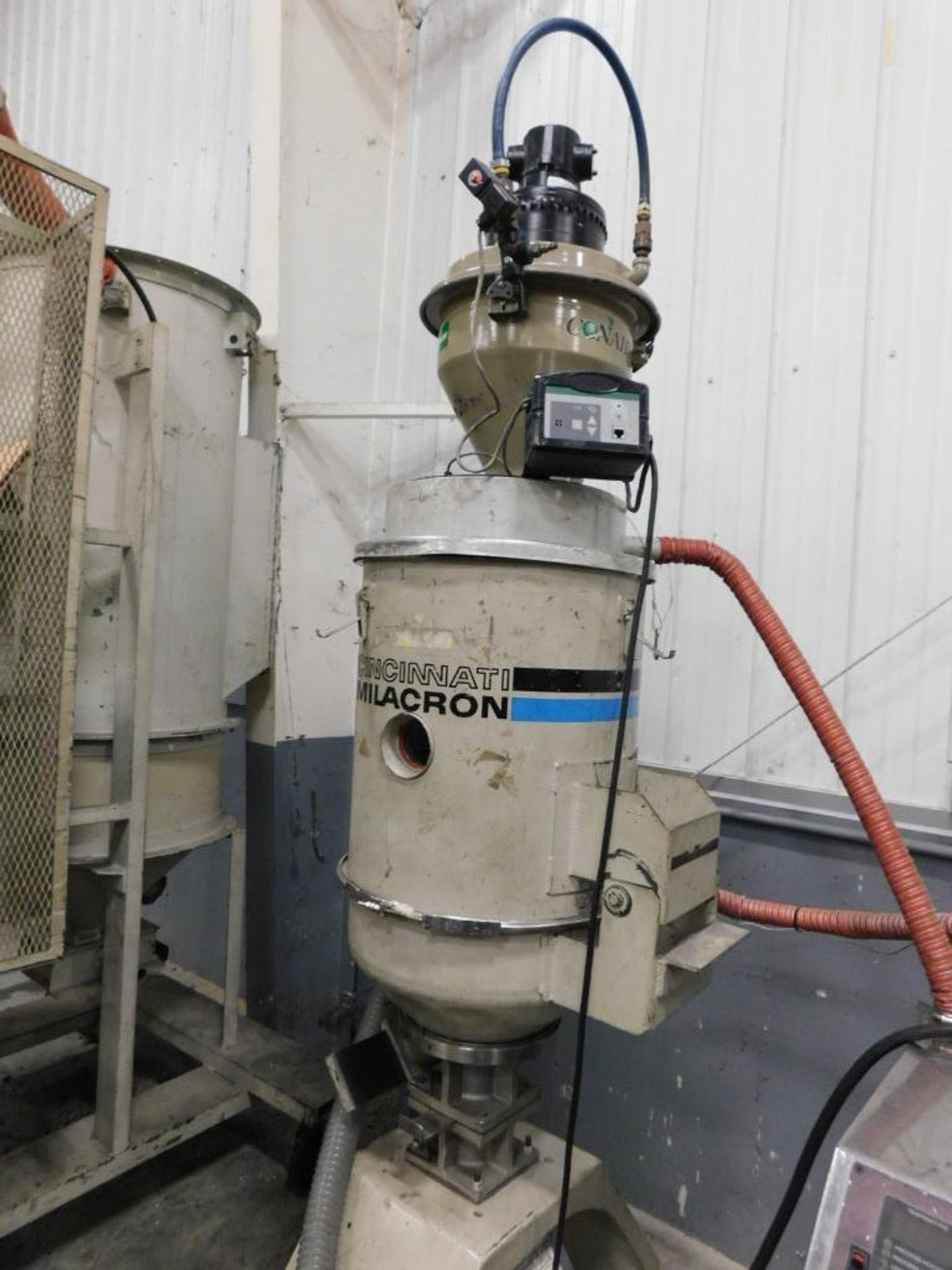 Cincinnati Milacron Desiccant Material Dryer Unit, Approx. 200 Lb. Capacity Top Side Vacuum Loaded G - Image 2 of 5