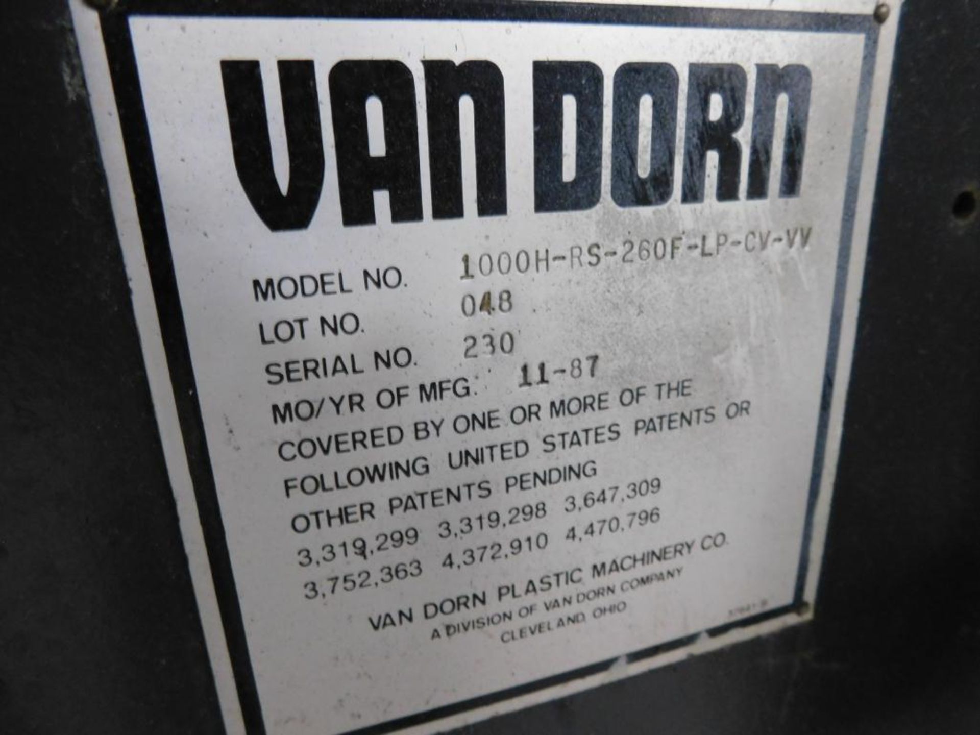 Van Dorn 1000H-RS260F-LP-CV-VV Plastic Injection Molding Machine, 1000-Ton 260 oz Shot Size, S/N 230 - Image 14 of 14