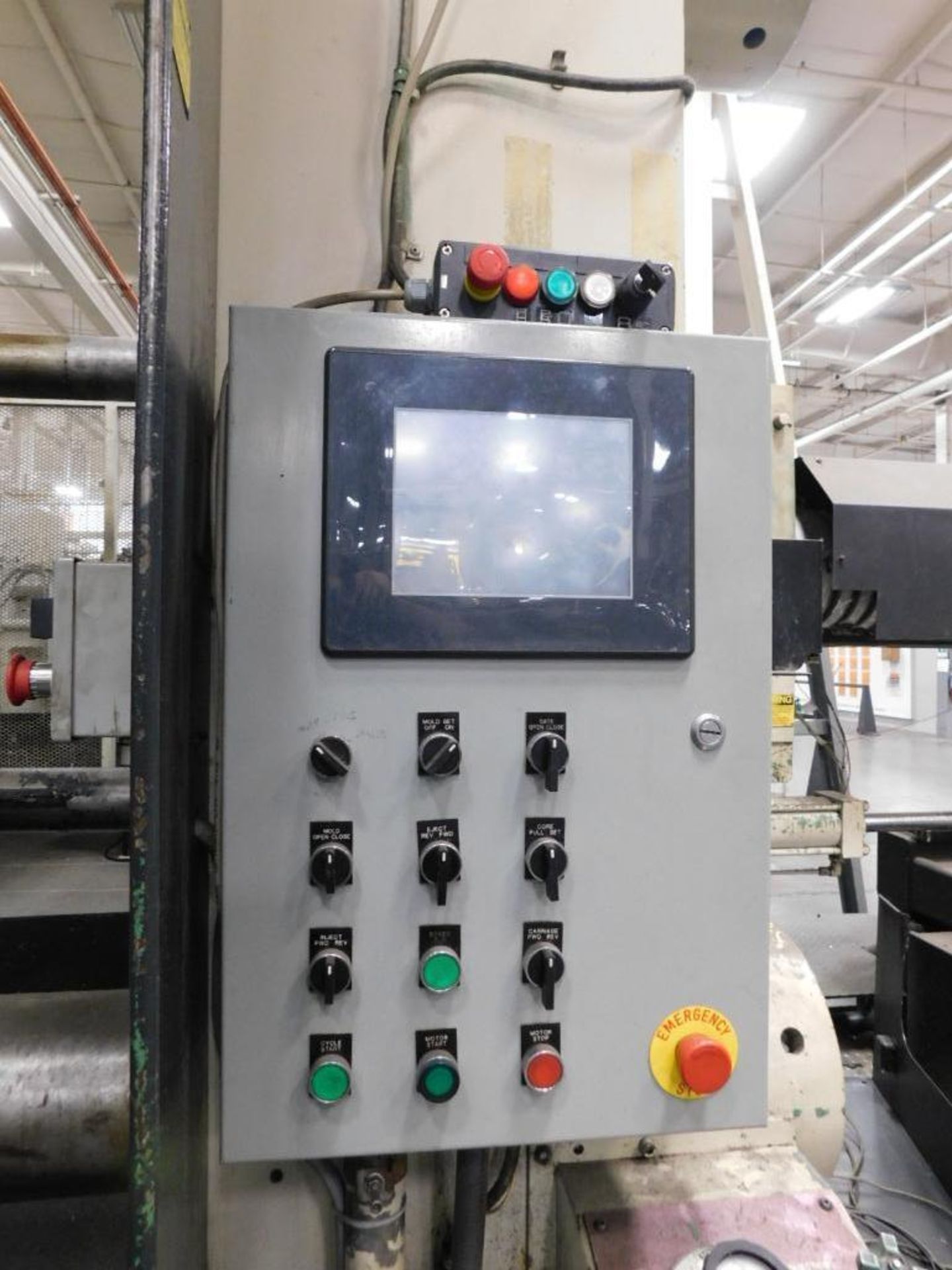 Cincinnati Milacron H1000-225 W/P 1000-Ton Horizontal Injection Molding Machine, S/N 3961A01/83-3 (A - Image 13 of 14
