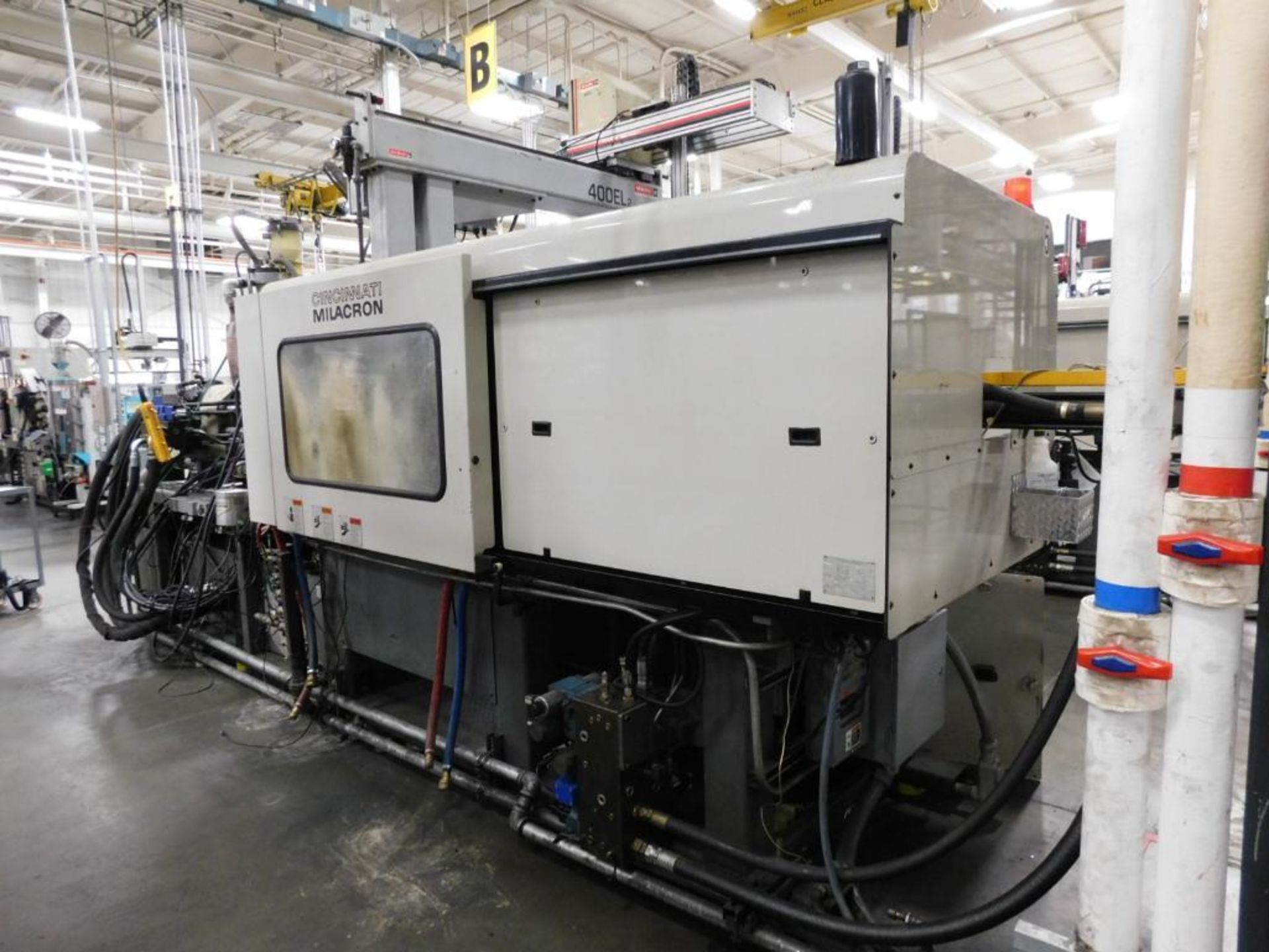 Cincinnati Milacron VT220-10 oz. Horizontal Plastic Injection Molding Machine, 220-Ton Cap., S/N T37 - Image 10 of 13