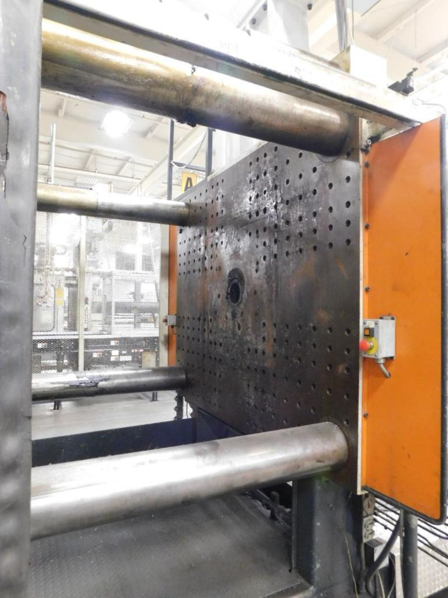 Cincinnati Milacron H1000-225 W/P 1000-Ton Horizontal Injection Molding Machine, S/N 3961A01/83-3 (A - Image 12 of 14