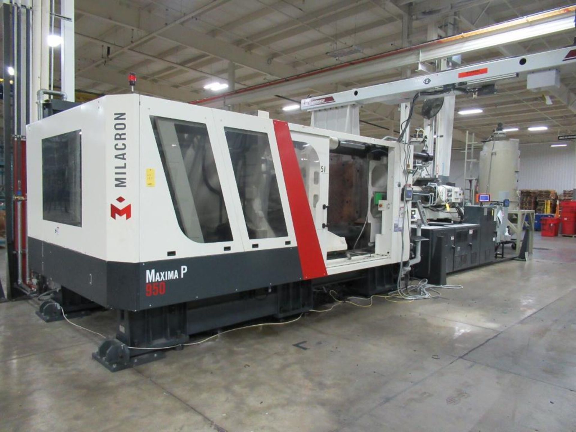 Cincinnati Milacron Maxima MPS950 Servo Hydraulic Plastic Injection Molding Machine 950-Ton, 116-oz - Image 17 of 23