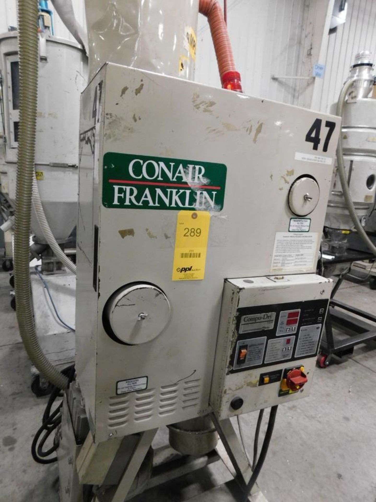 Conair Franklin Desiccant Material Dryer Unit, Approx. 100 Lb. Capacity Top Side Vacuum Loaded Gravi