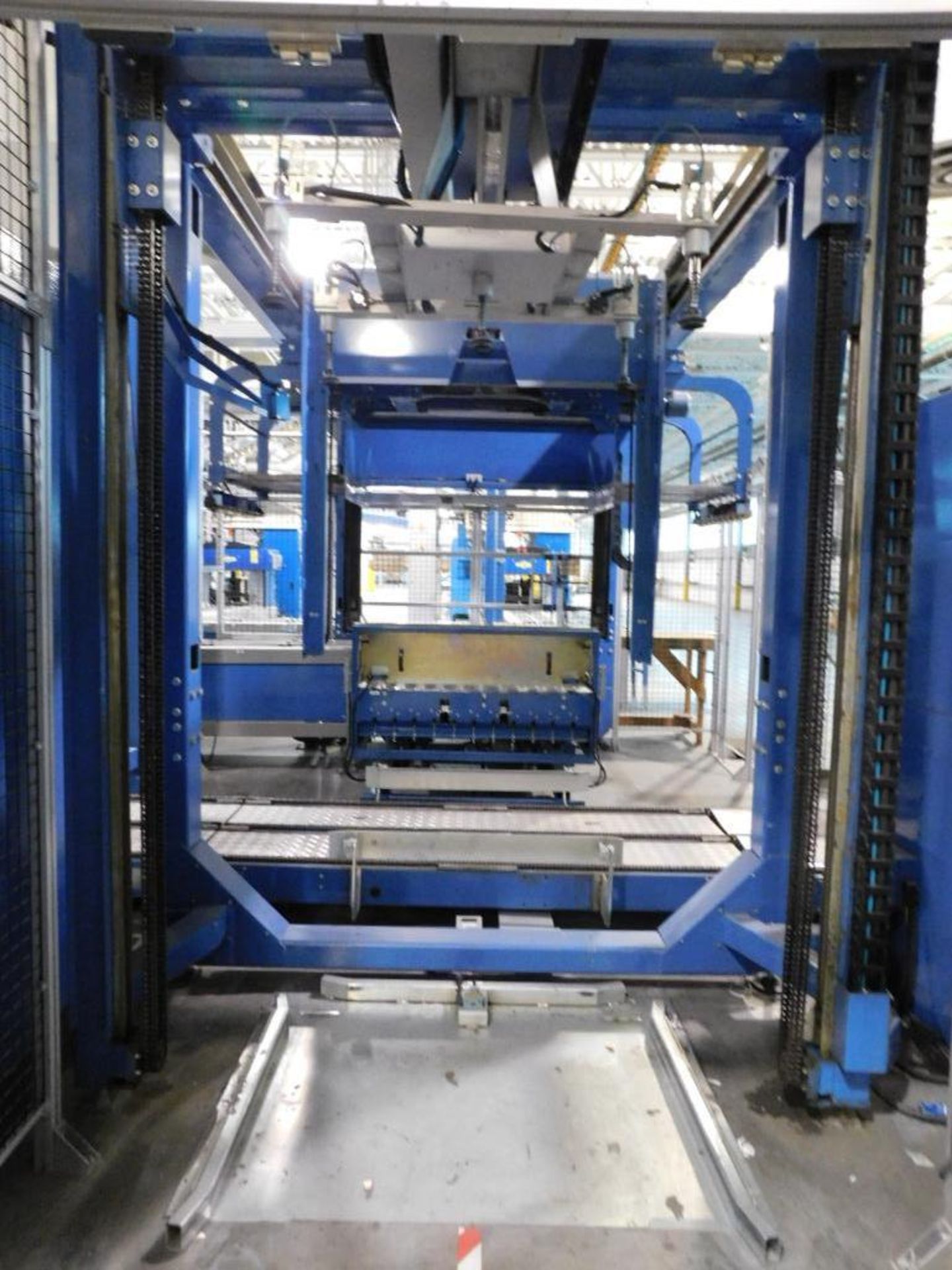 LOT: Schur Palletizing System Consisting of Pallet Stacker, Pallet Conveyors, Vacuum Bundle Lifter, - Image 14 of 37