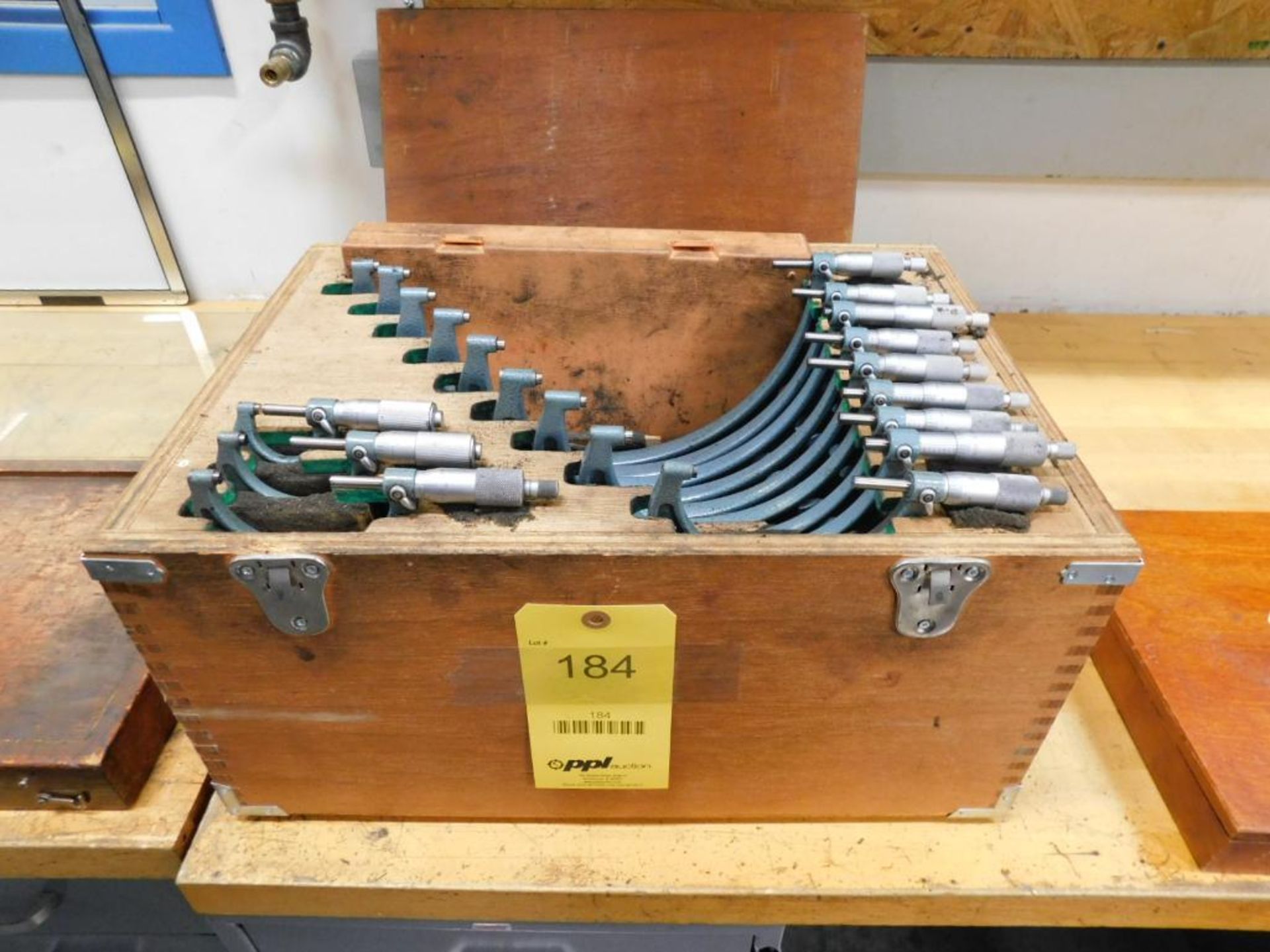 LOT: Mitutoyo Outside Micrometer Set (LOCATION: IN MACHINE SHOP, 2ND FLOOR)