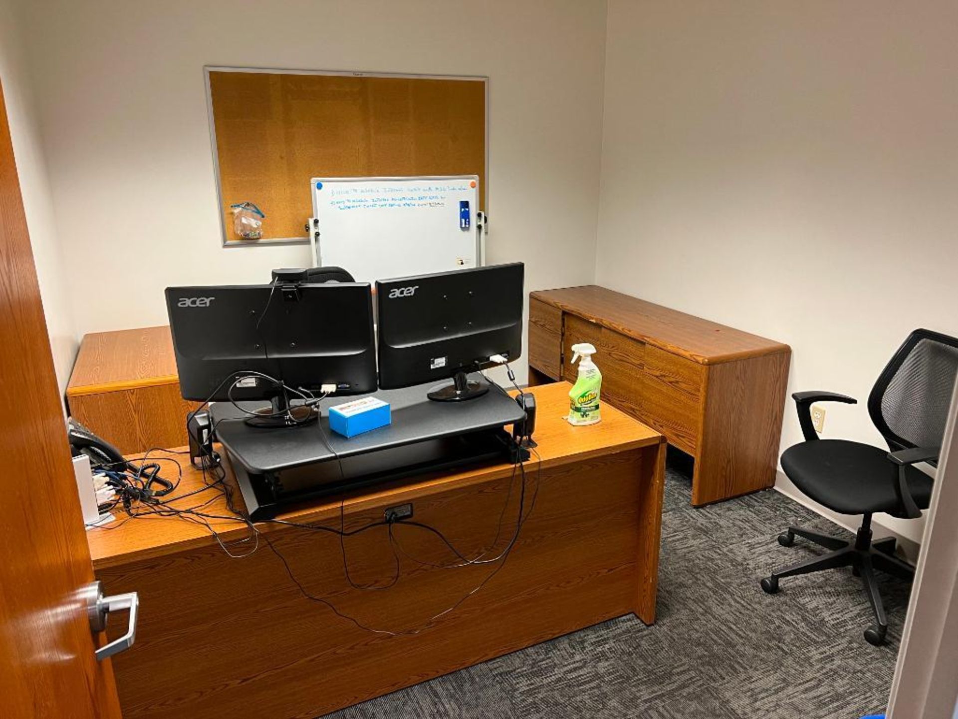 LOT: Contents of (5) Offices: Assorted Desks, Chairs, Cabinets, etc. - Image 6 of 6