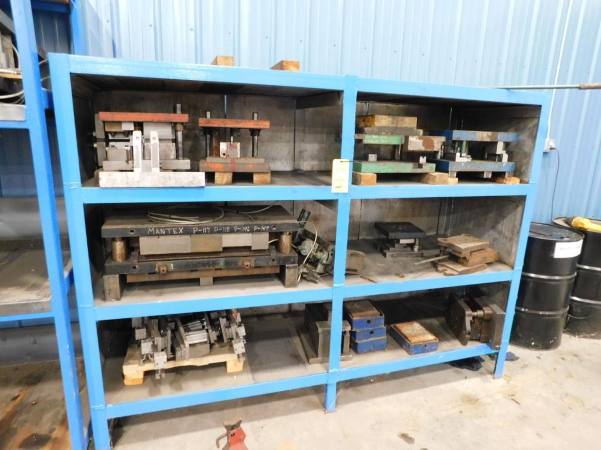 LOT: (2) Sections 8' x 6' x 30