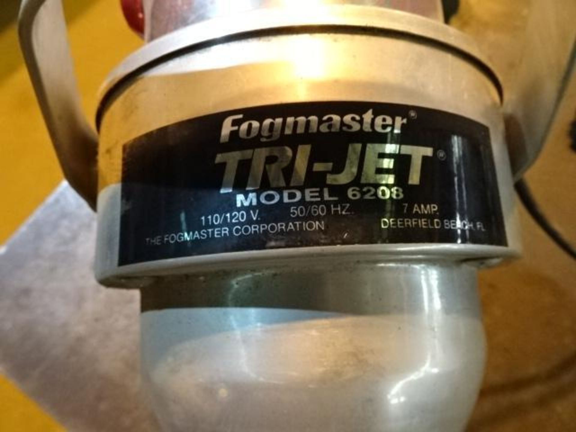 Tri-Jet Model 6208 Handheld Fogger 120 v, 7 AMPS, 60 Hz - Image 2 of 2