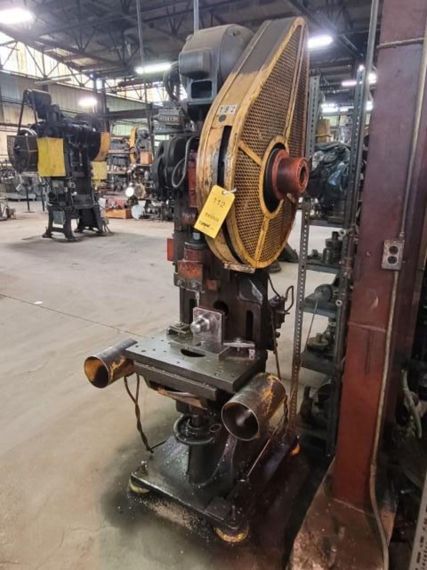 Bliss Model 39 22 Ton Flywheel Press, Bed Size: 24" x 15", Approx Machine Size: 35" x 35" x 85", S/N - Image 2 of 3