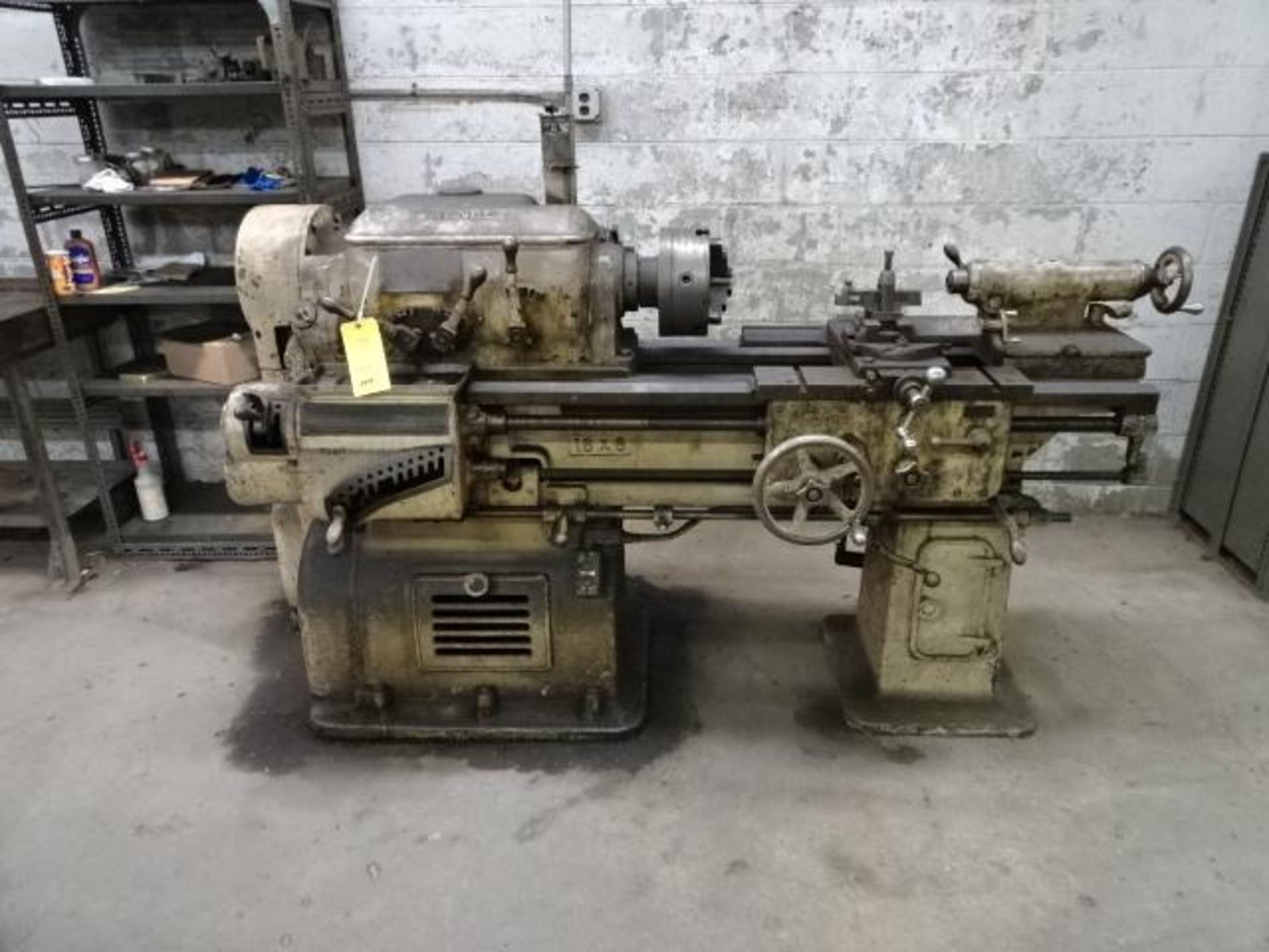 Hendey Engine Lathe, Length of Carriage Bearing on Bed: 22 1/2", Actual Swing Over Bed: 16 7/16", Sw