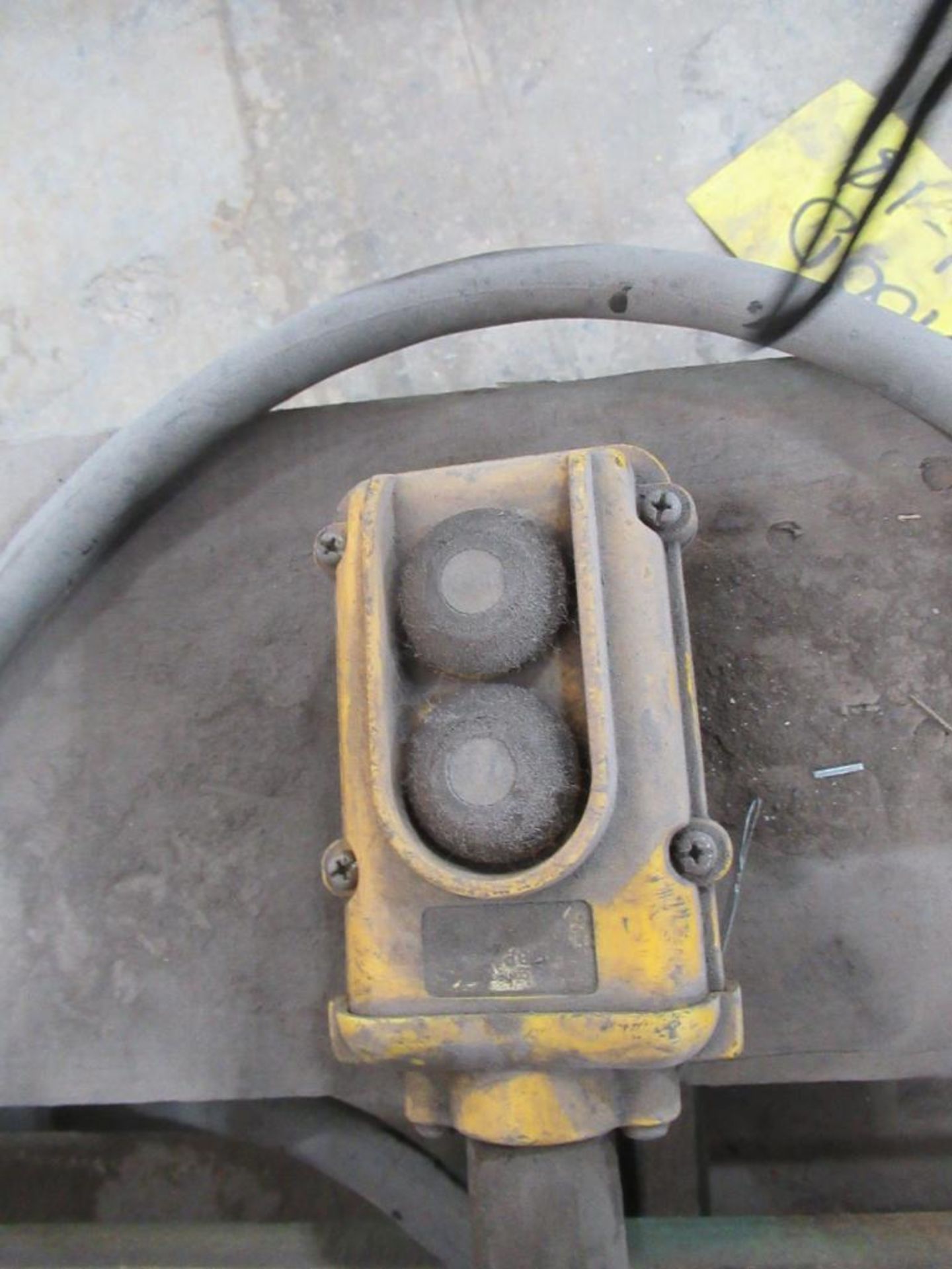 Yale Chain Hoist 2000 lb. Cap. w/Trolly Cartridge - Image 3 of 7