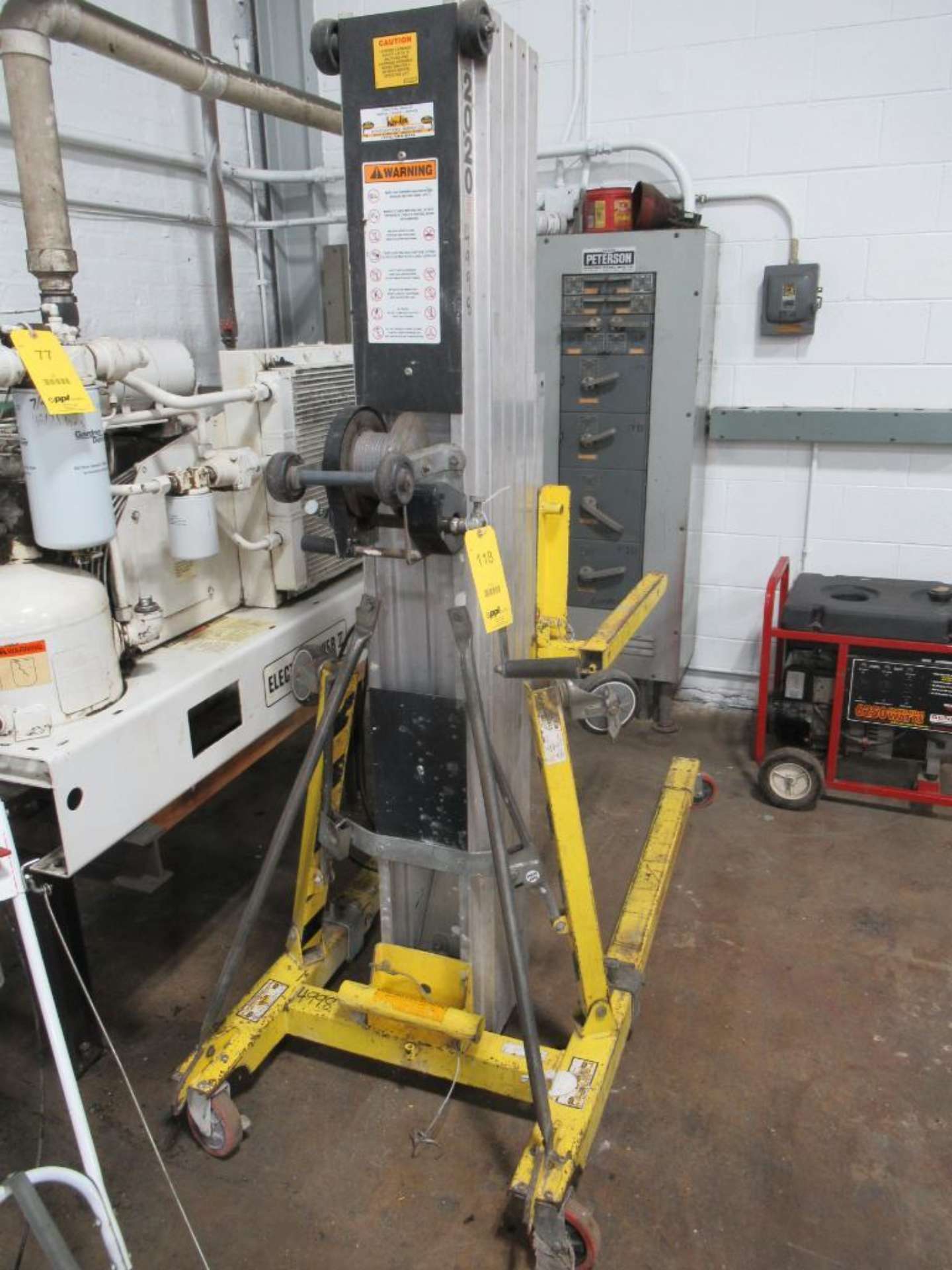 Sumner Model 2020 Portable Material Lift, 800 lb. Capacity, 20 ft. Reach