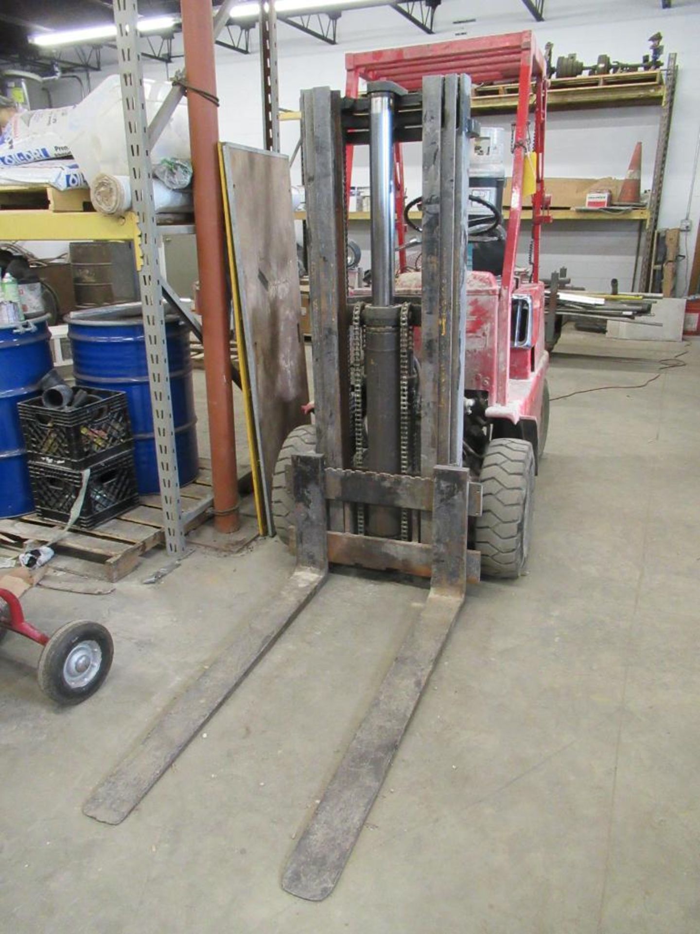 Clark 3000 lb. LP Fork Lift, Pnuematic Tires, 8525 Hours Indicated - Image 5 of 5