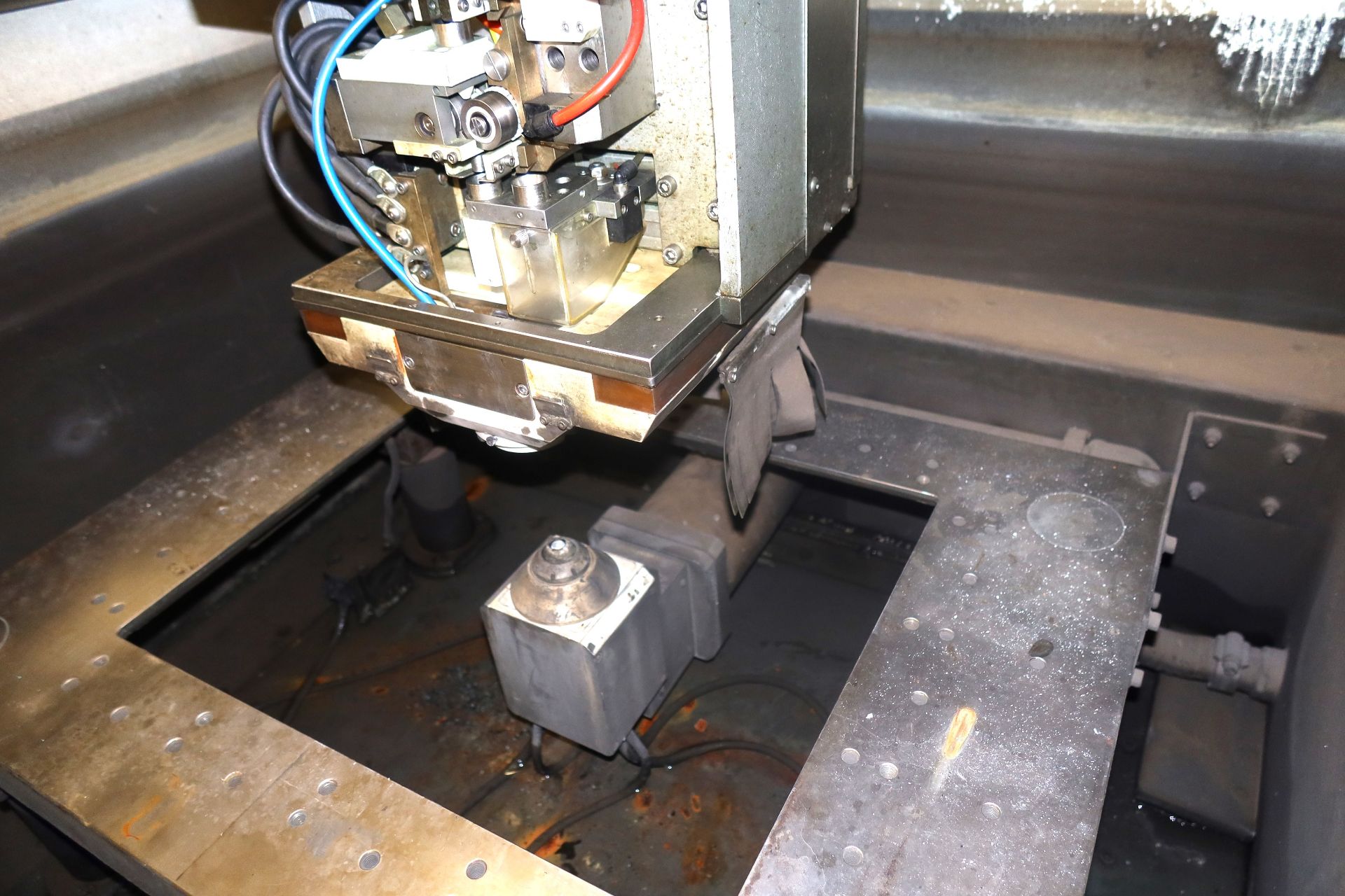 2005 ONA 5-Axis Wire EDM Model AE300 SN 10876 - Image 4 of 13