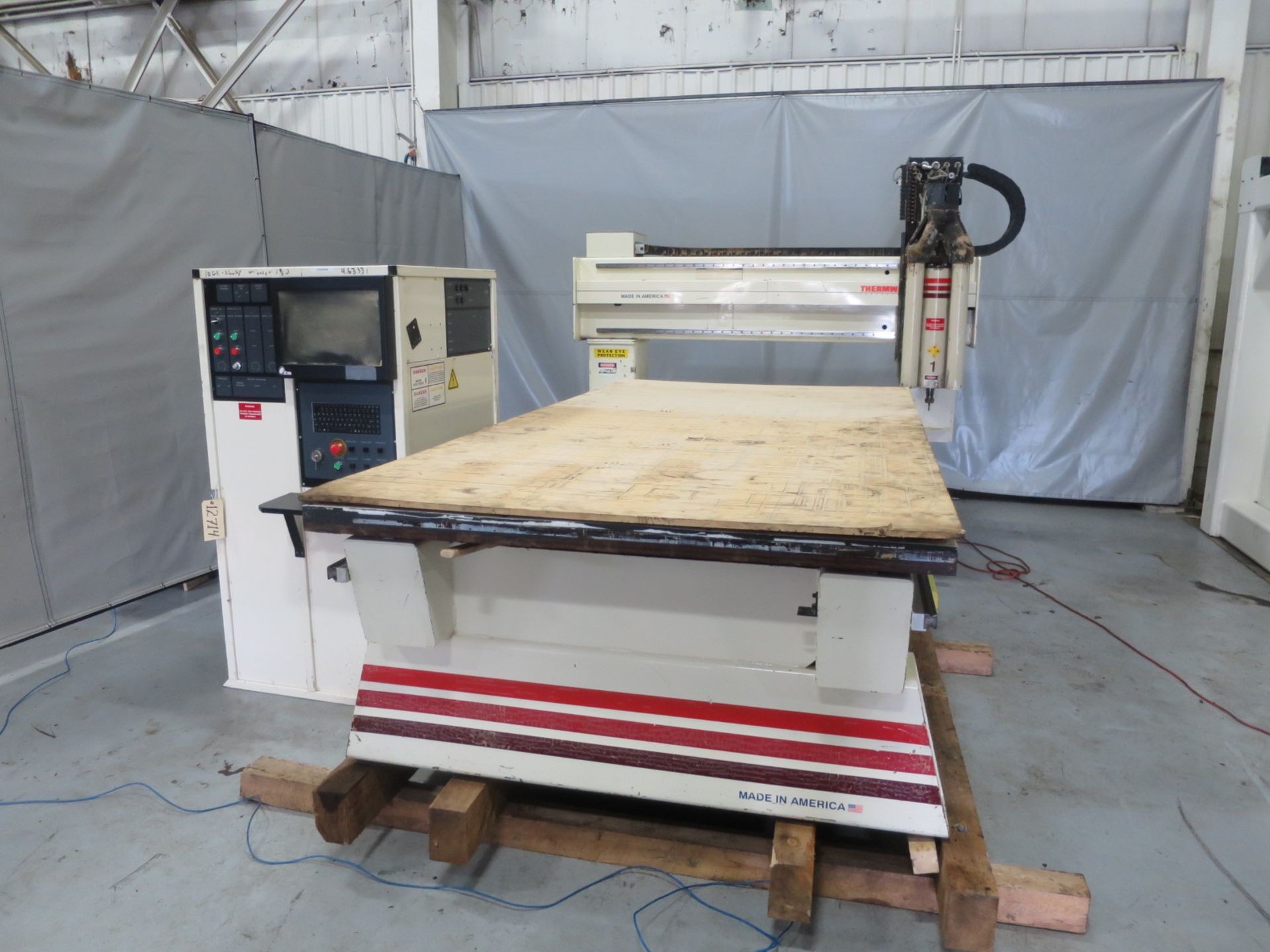 5'X'10' THERMWOOD MODEL C-53 3-AXIS CNC ROUTER W/QCORE UPGRADE, S/N C530A rigging fee of $550.00 wil
