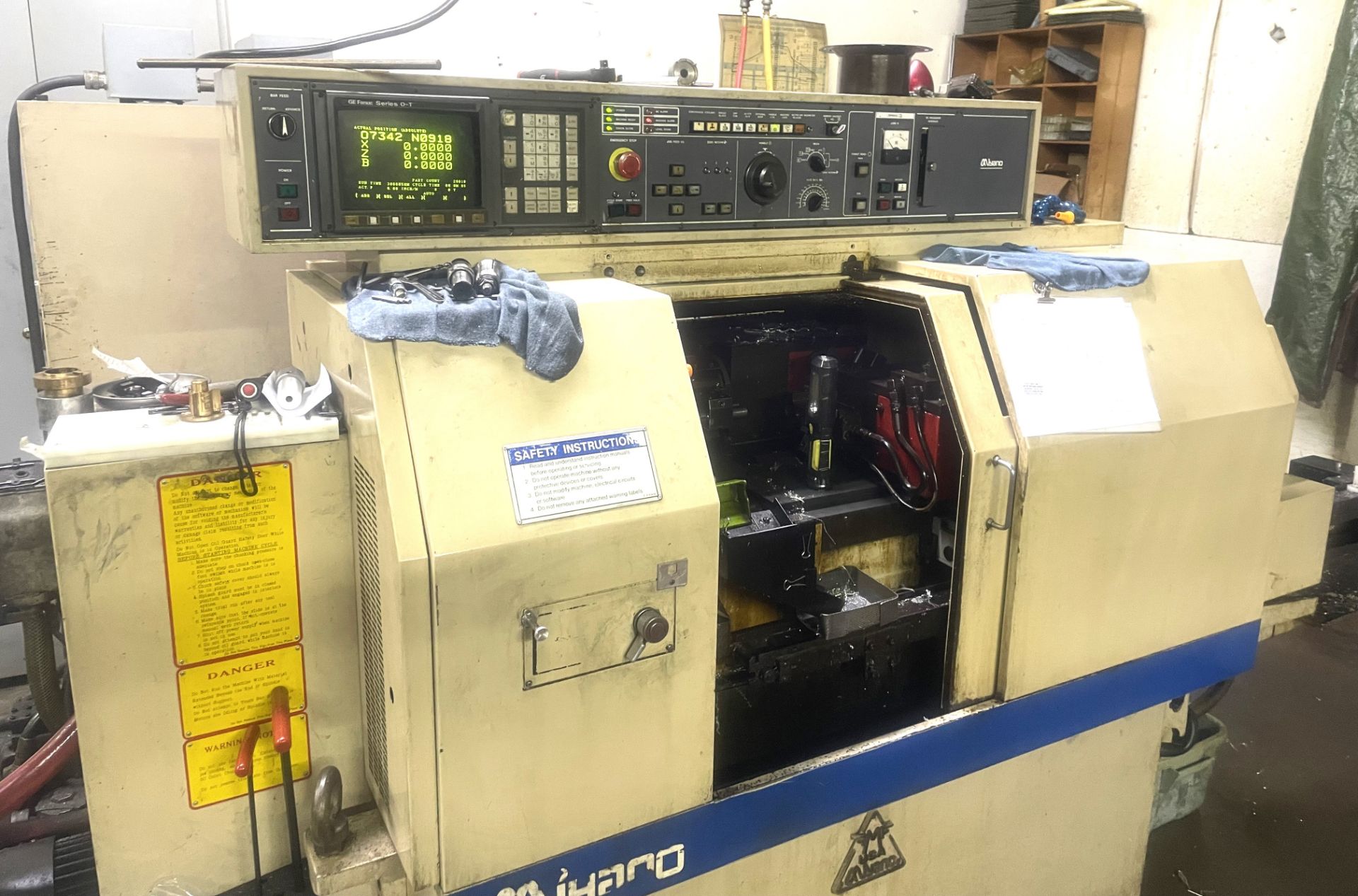 MIYANO BNC 34T CNC LATHE WITH COLLET CHUCK AND BAR FEEDER