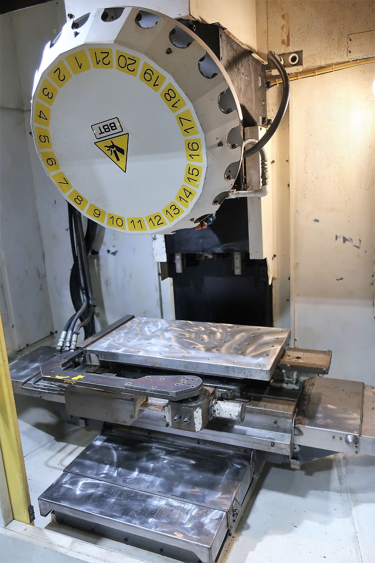 2010 Fanuc Robodrill Alpha T21iFLA CNC Long Bed Drill Tap Vertical Machining Center, S/N P105XH241 - Image 4 of 15