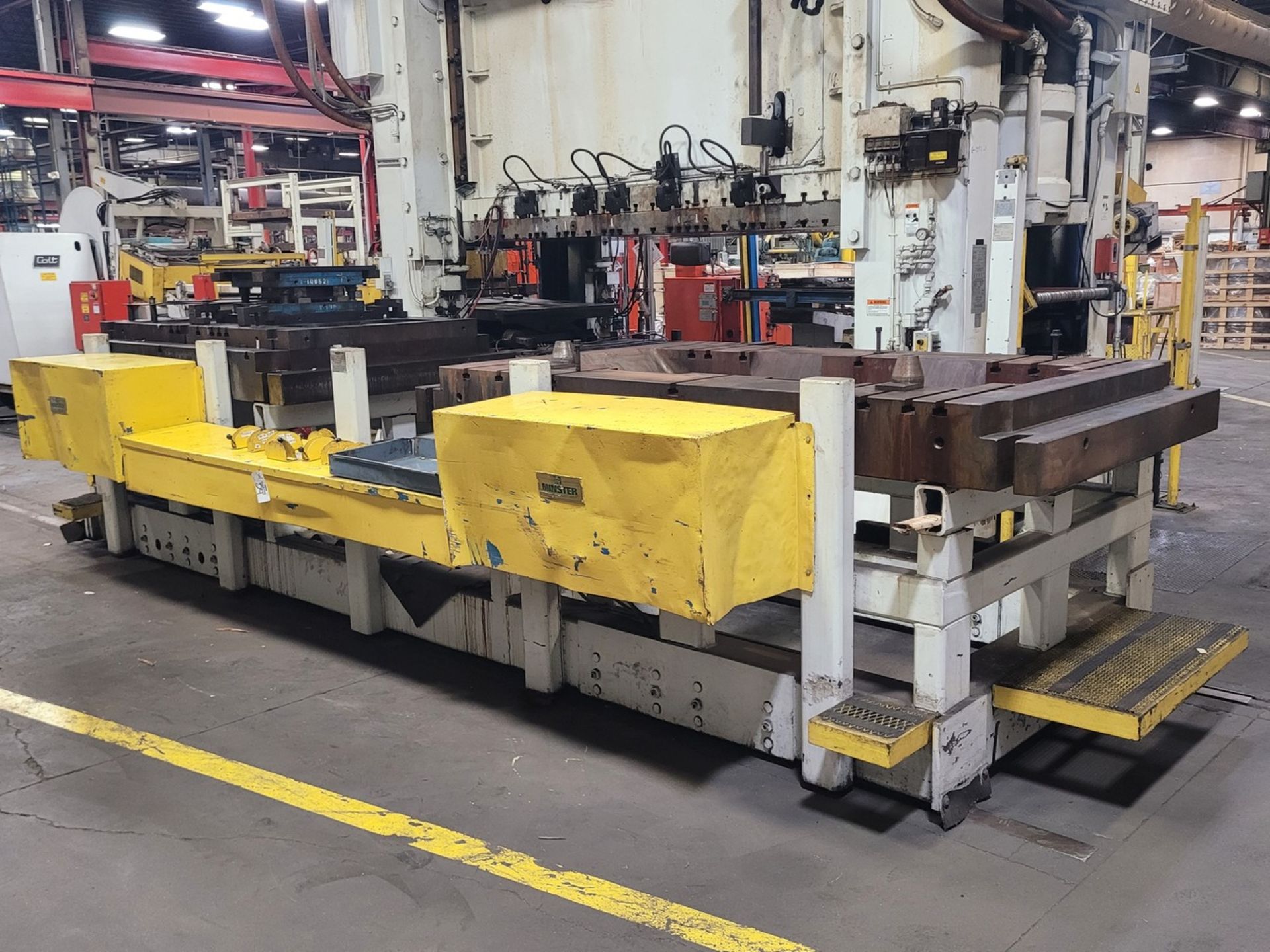 2000 Minster E2-1000-144 1000-Ton Straight Side Press with Minster Bolster Transfer System - Image 14 of 20