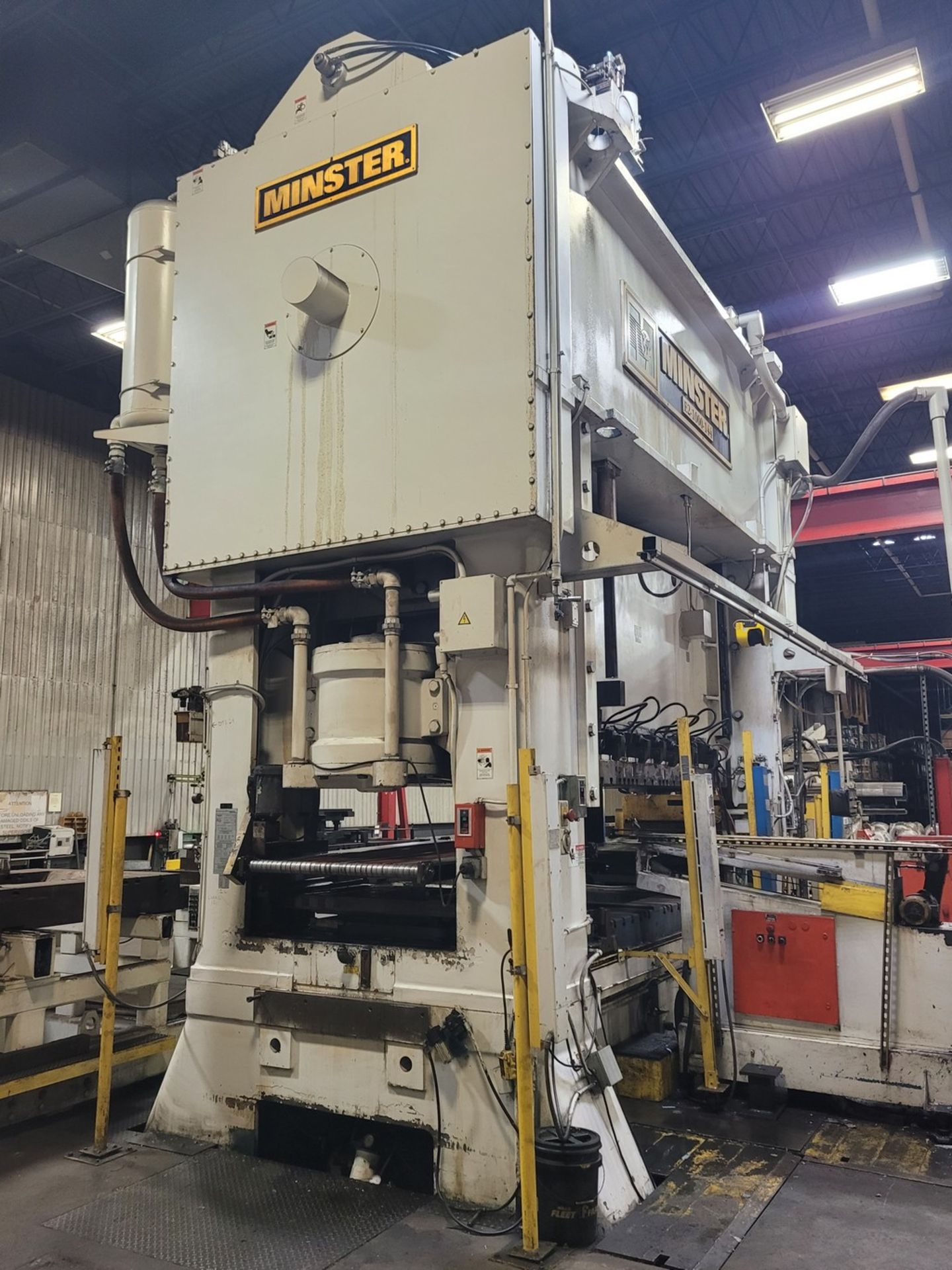 2000 Minster E2-1000-144 1000-Ton Straight Side Press with Minster Bolster Transfer System - Image 5 of 20