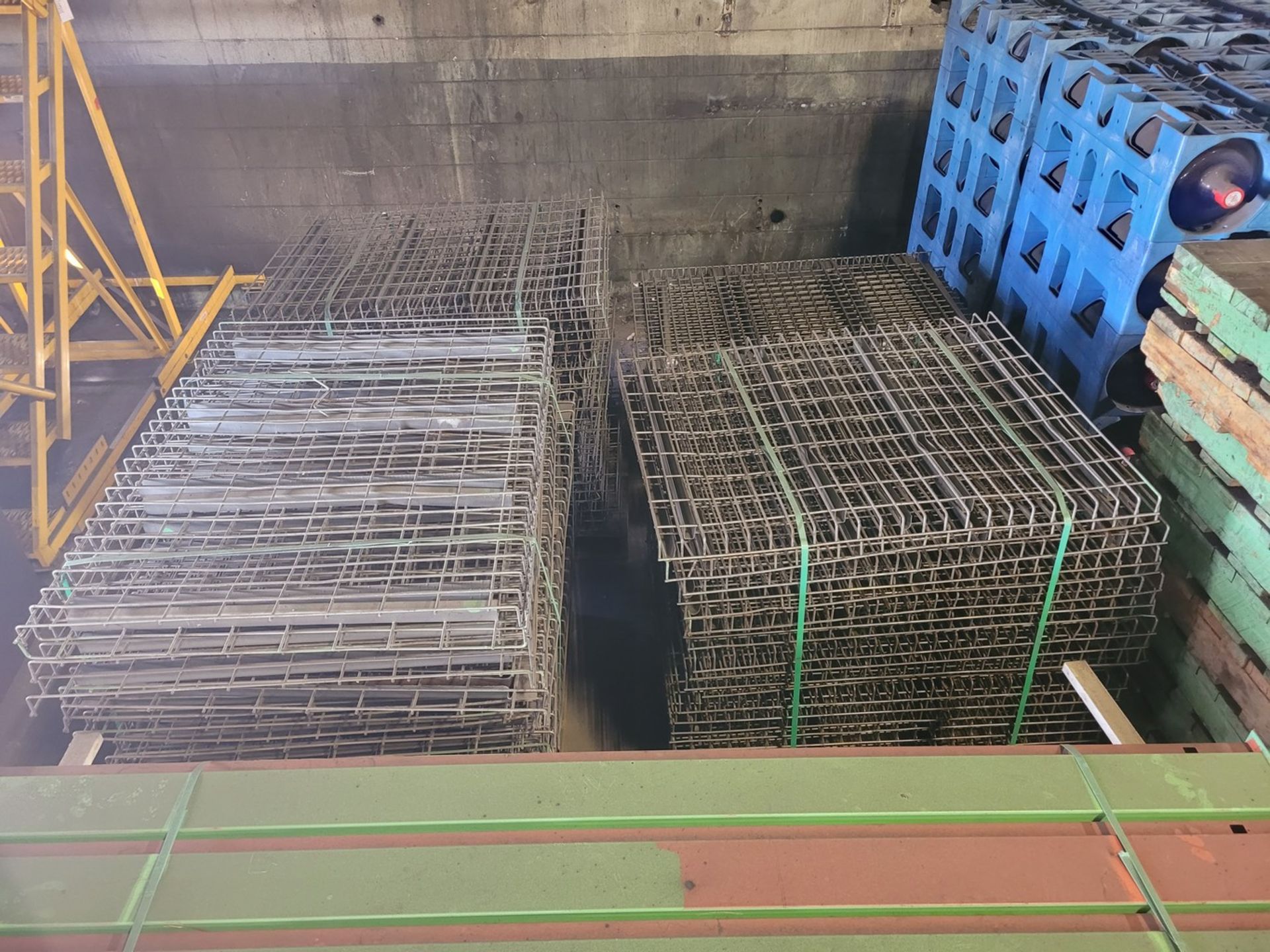 Large Lot of Heavy Duty Pallet Racking - Image 3 of 3