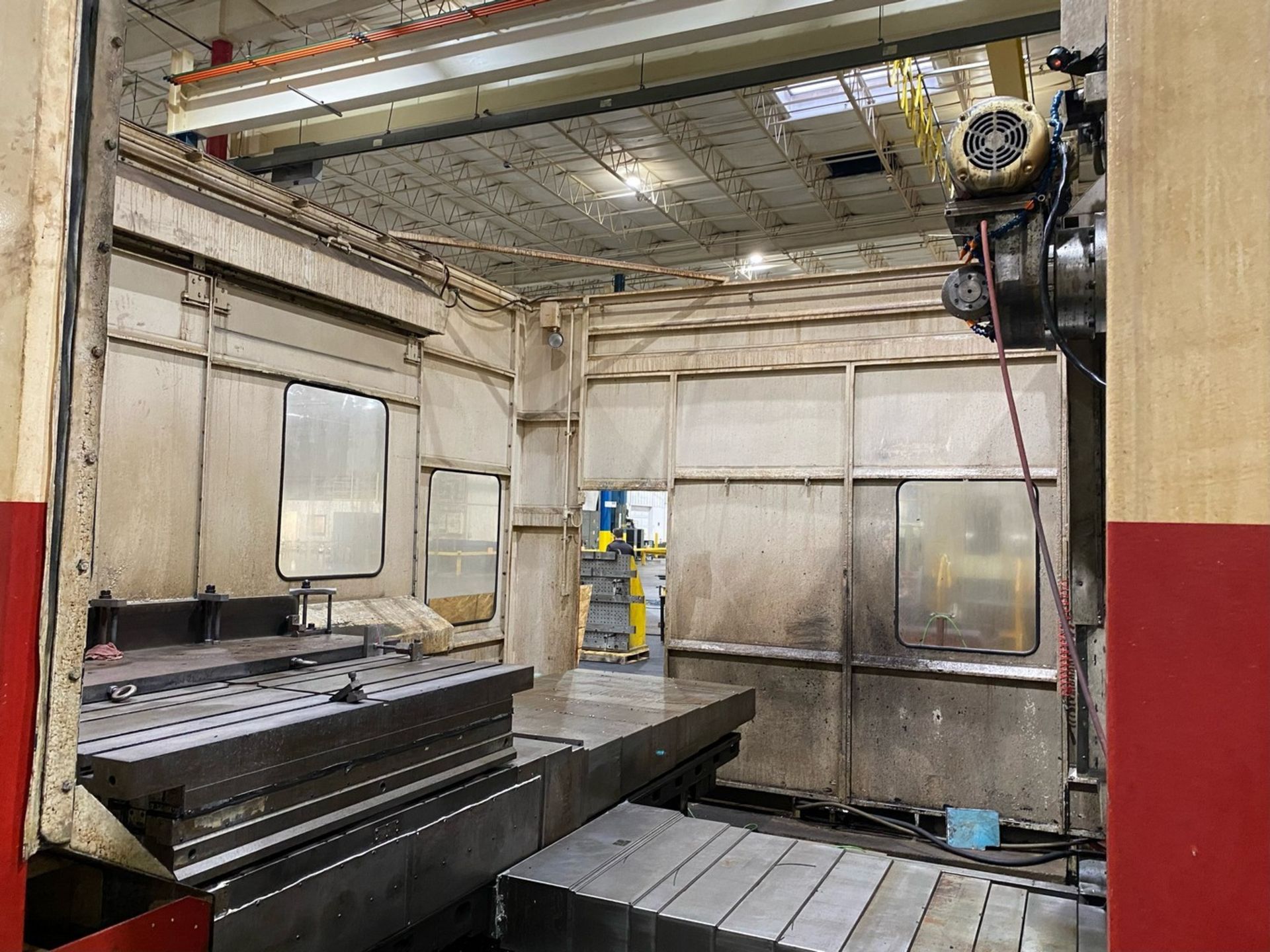 Giddings & Lewis MC60 CNC Horizontal Boring Mill with Pallet Shuttle - Image 3 of 9