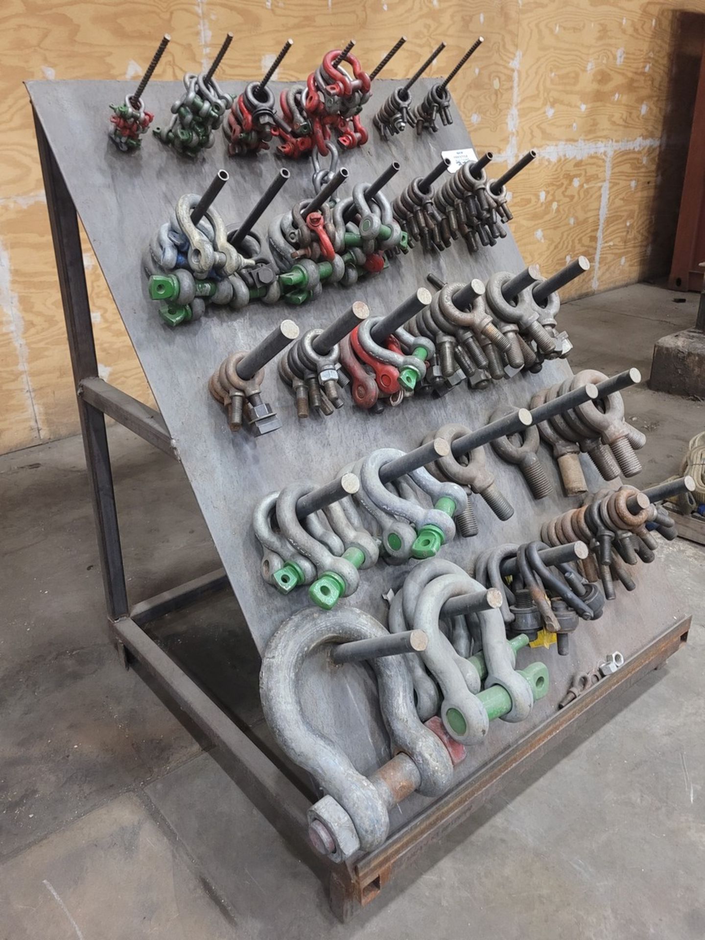 Steel A-Frame Rack with Contents of I-Bolts & Lifting Shackles - Image 2 of 2